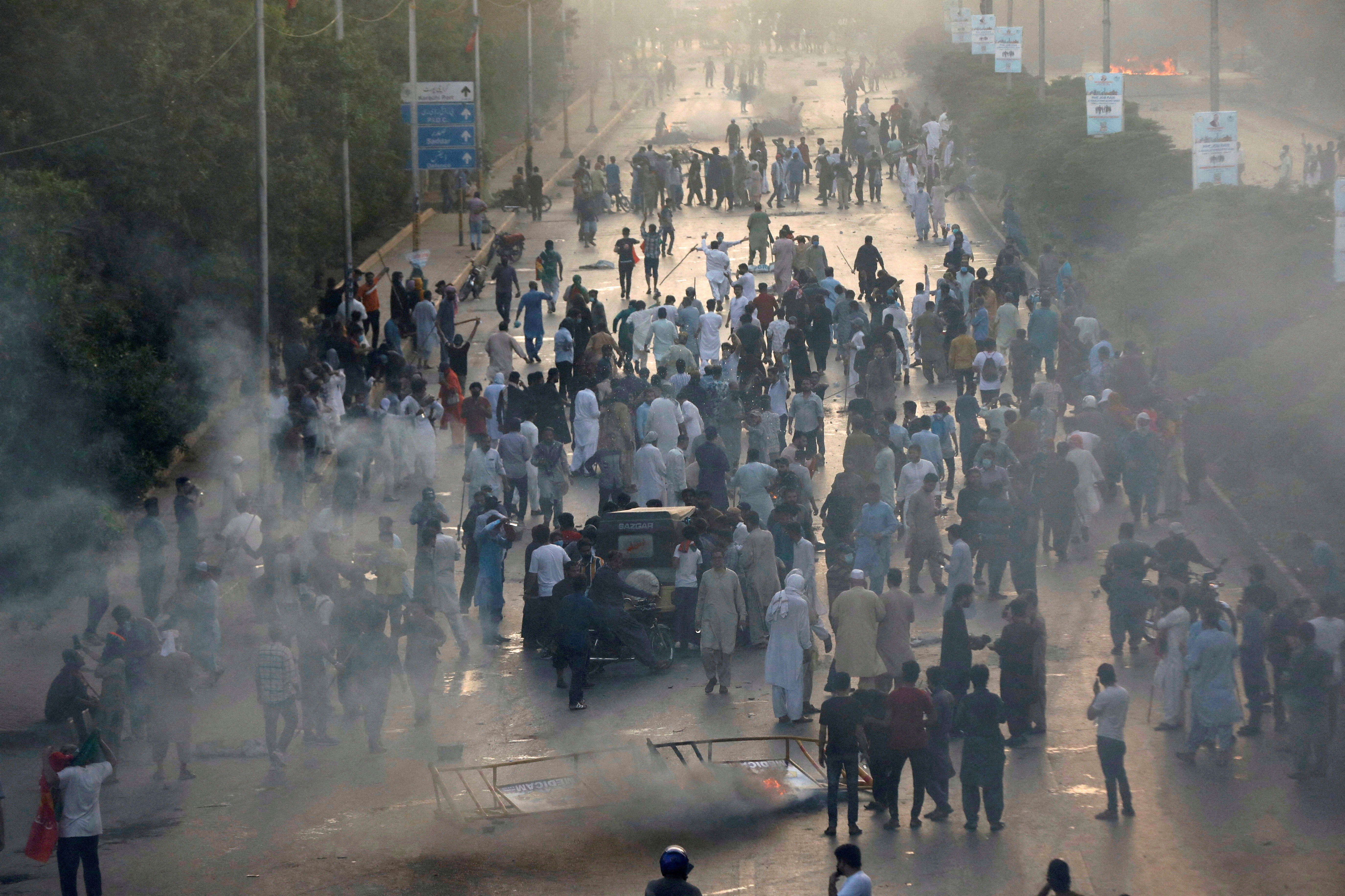 El ejército de Pakistán endurecerá la ley contra los civiles que desataron la violencia tras el arresto de Imran Khan
