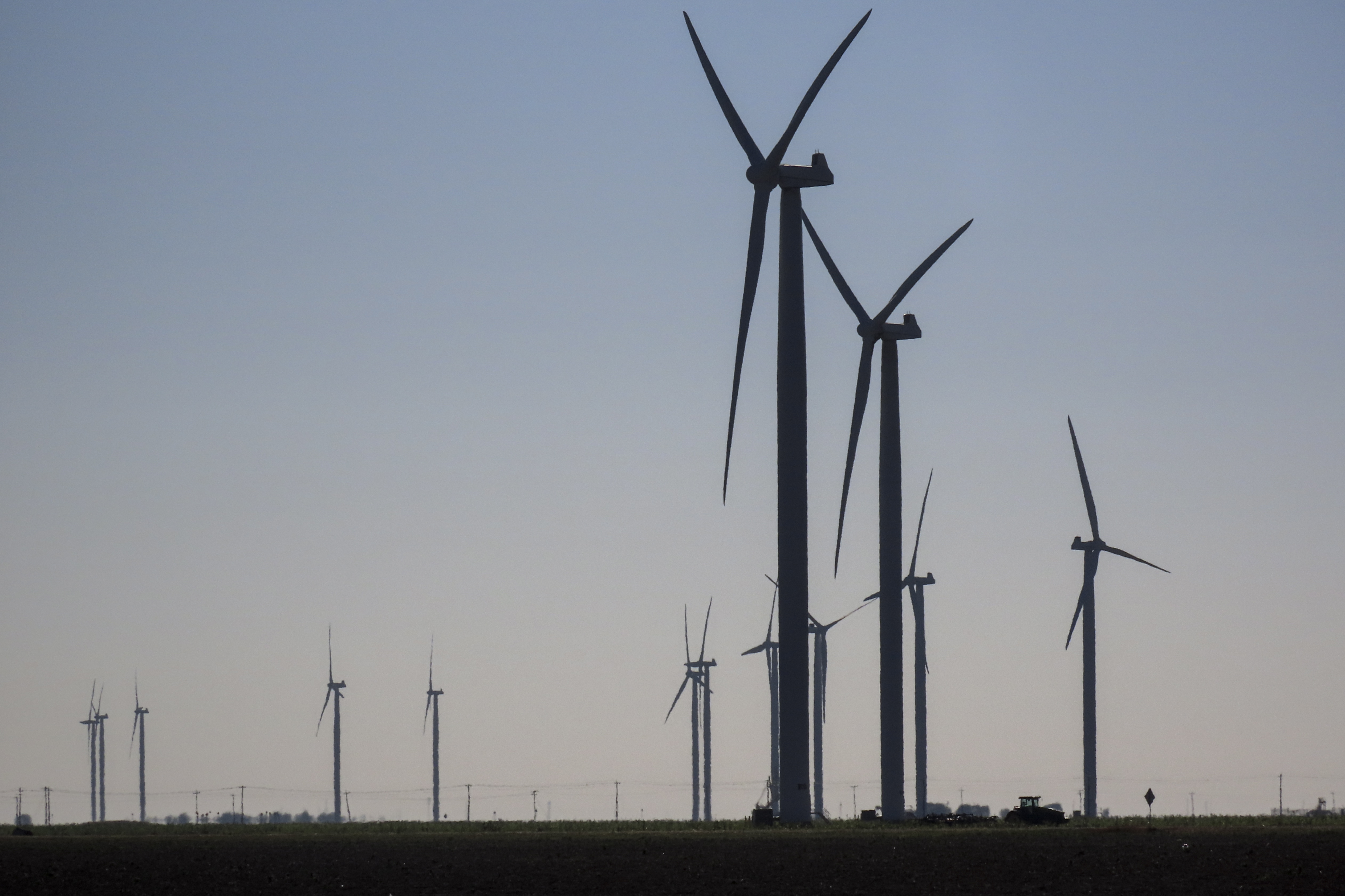 Molinos de viento para la generación de energía electrónica, en una fotografía de archivo.EFETannen Maury
