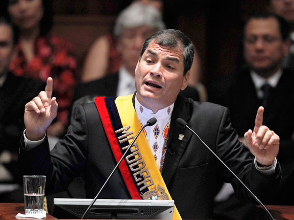 La llamada "ley mordaza", promulgada durante el gobierno de Rafael Correa, forzó el cierre de medios de comunicación que fueron perseguidos con demandas millonarios de funcionarios en la Justicia.