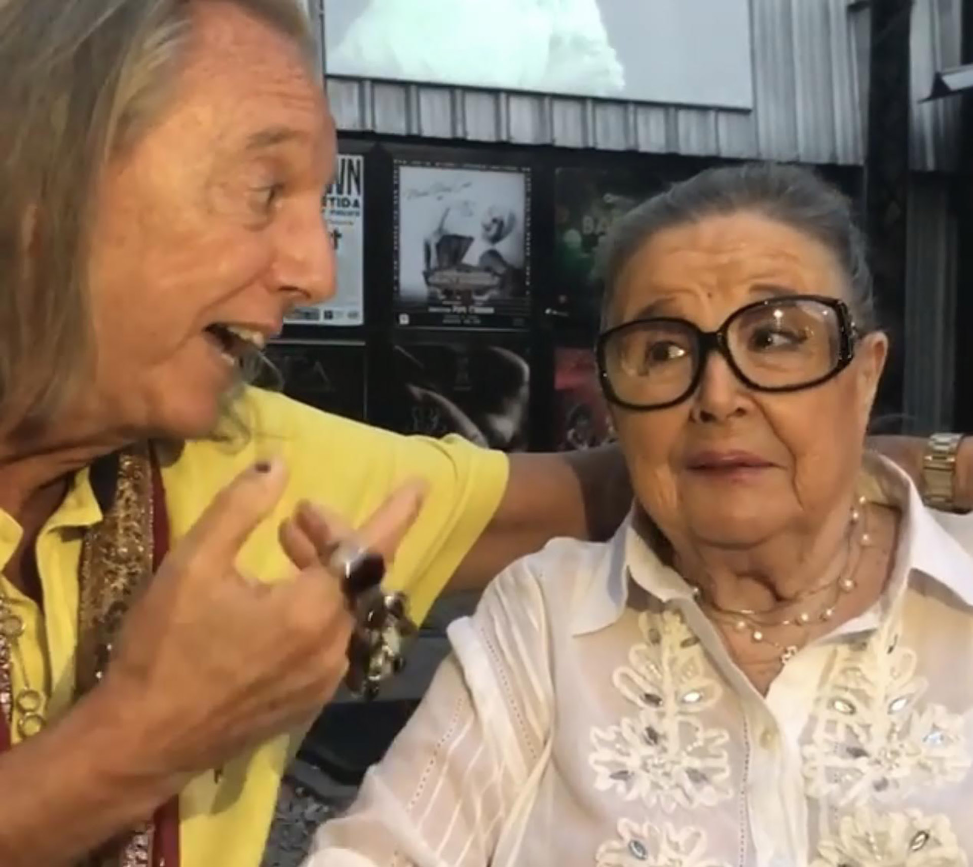 Pepe Cibrián y su tía Carmen Campoy, hoy de 93 años. Vive con él y a sus cuidados