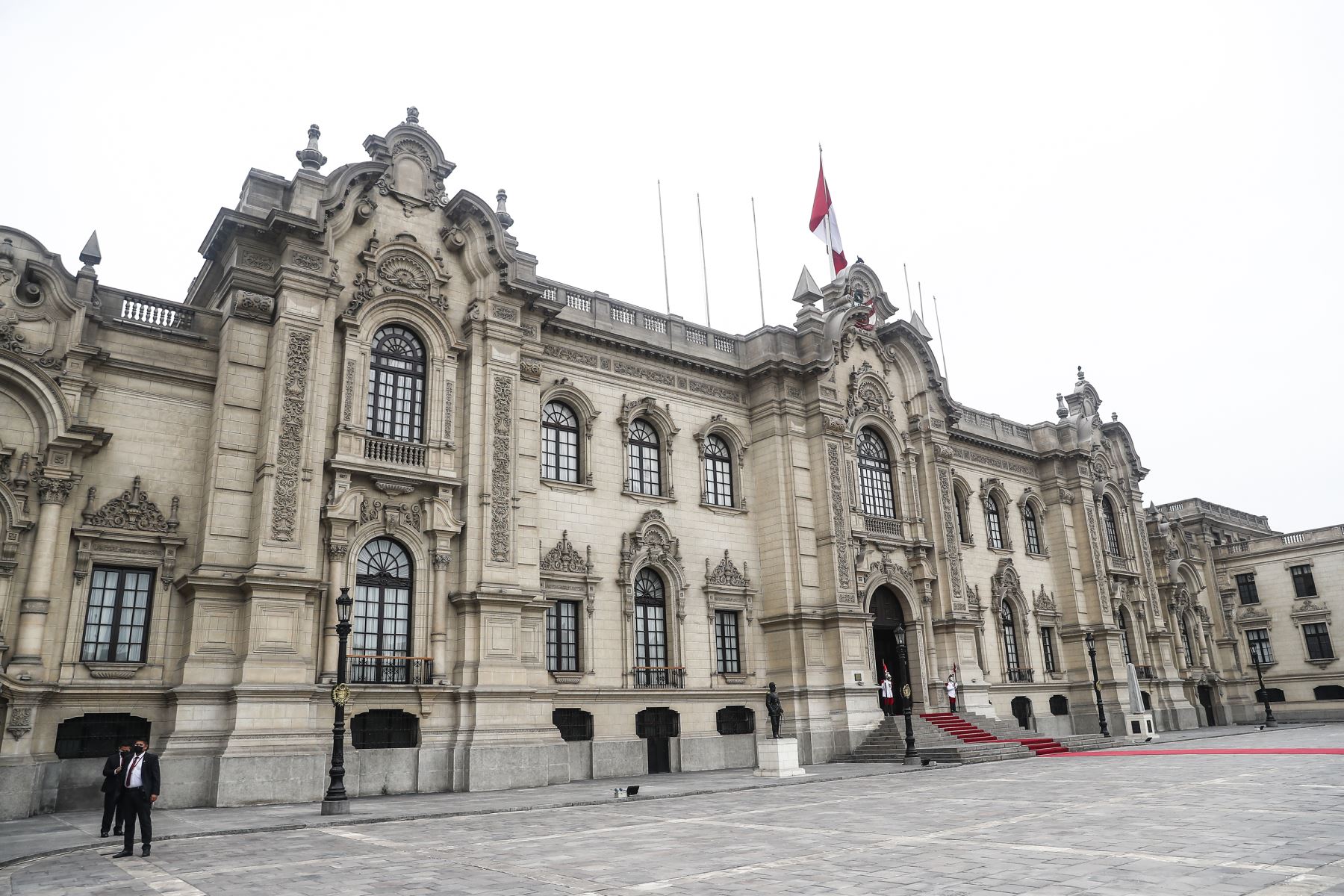 Equipo Especial de la Fiscalía terminó diligencia en Palacio de Gobierno. (Andina)