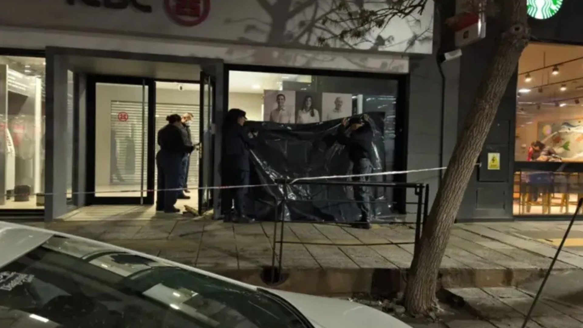 Un hombre de 40 a&ntilde;os viv&iacute;a en la calle con su perro y muri&oacute; dentro de un cajero autom&aacute;tico en Neuqu&eacute;n