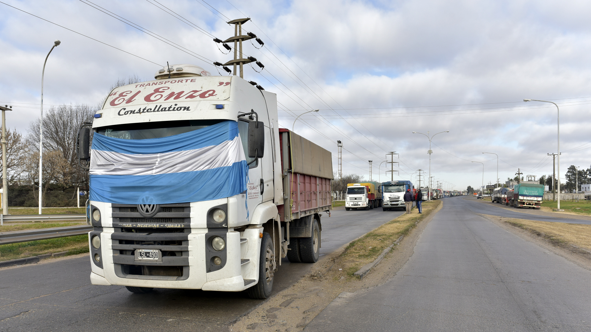 O bloqueio de estrada ontem num dos acessos à zona portuária de Rosário.
