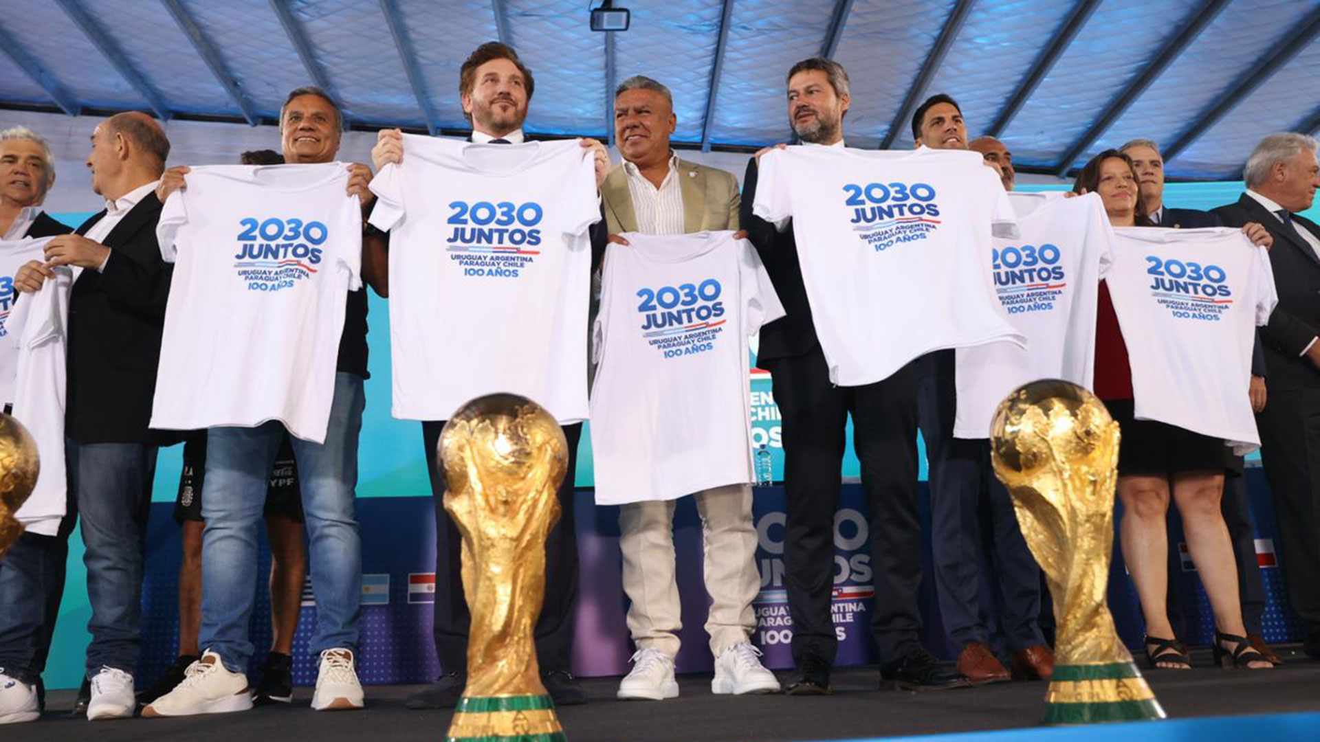 Las Copas del Mundo, presentes en la presentación del Mundial 2030 en Sudamérica