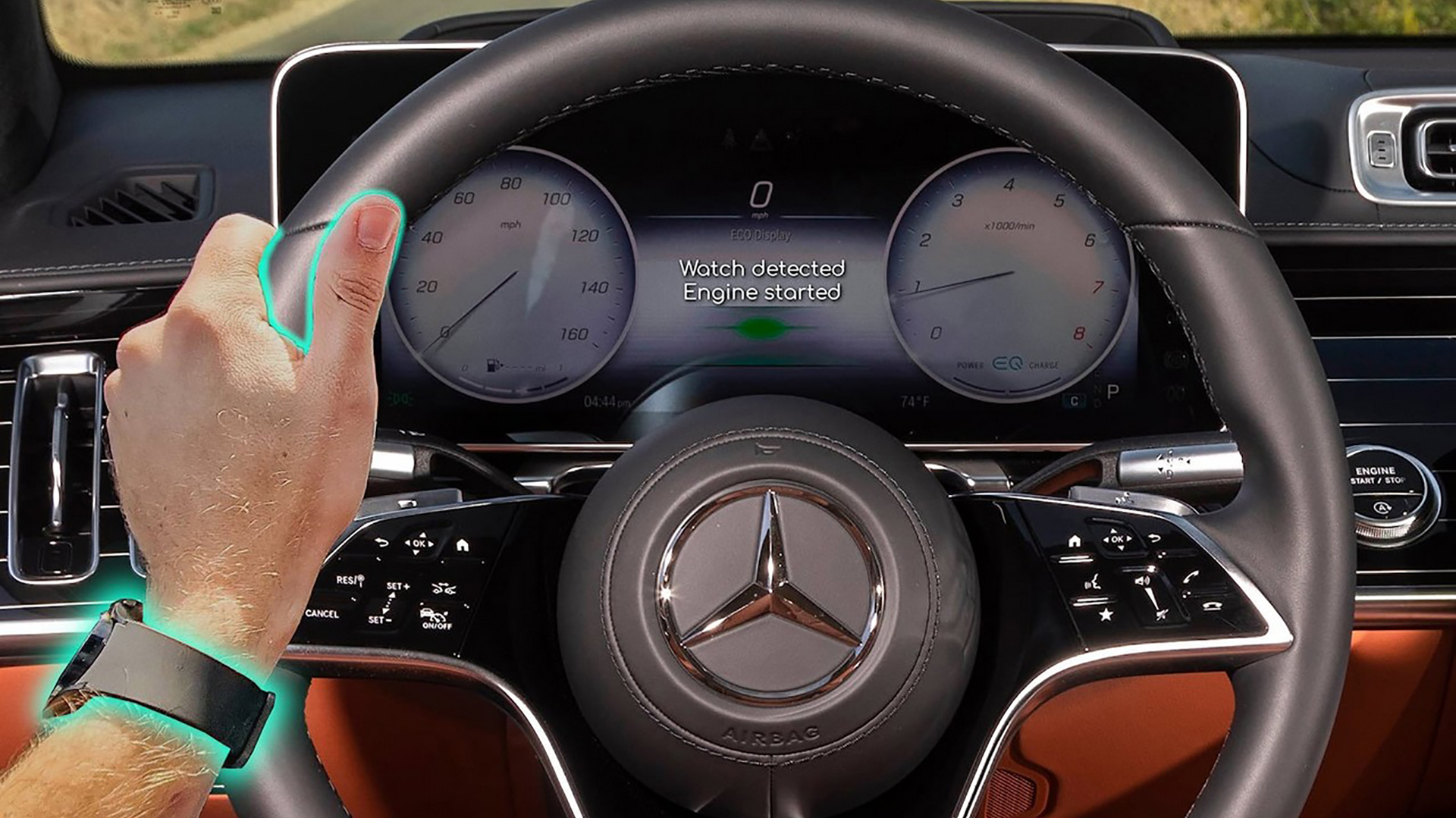 Mercedes patentó un modo de identificación del conductor, que verifica datos biométricos y su estado de salud antes de encender el motor