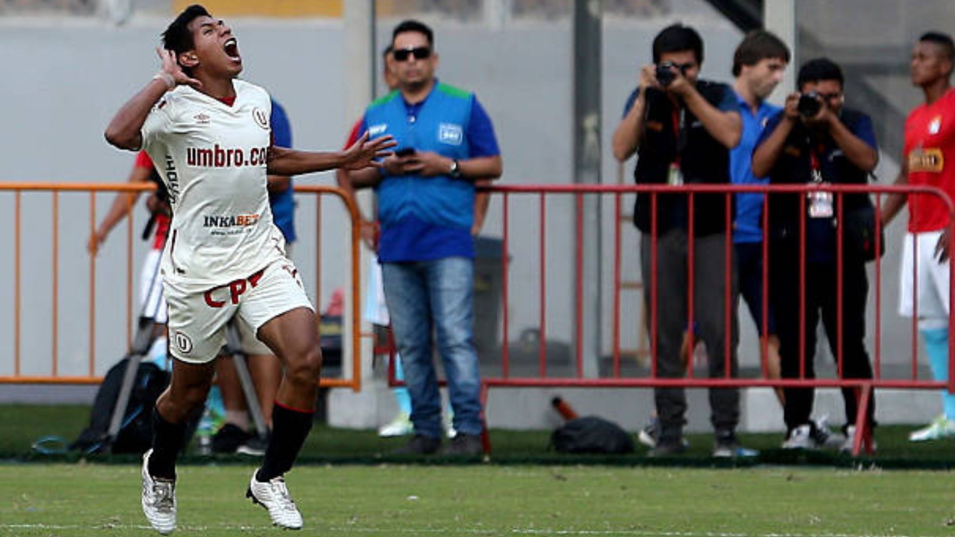Edison Flores avivó expectativas sobre su regreso a Universitario para el Torneo Clausura