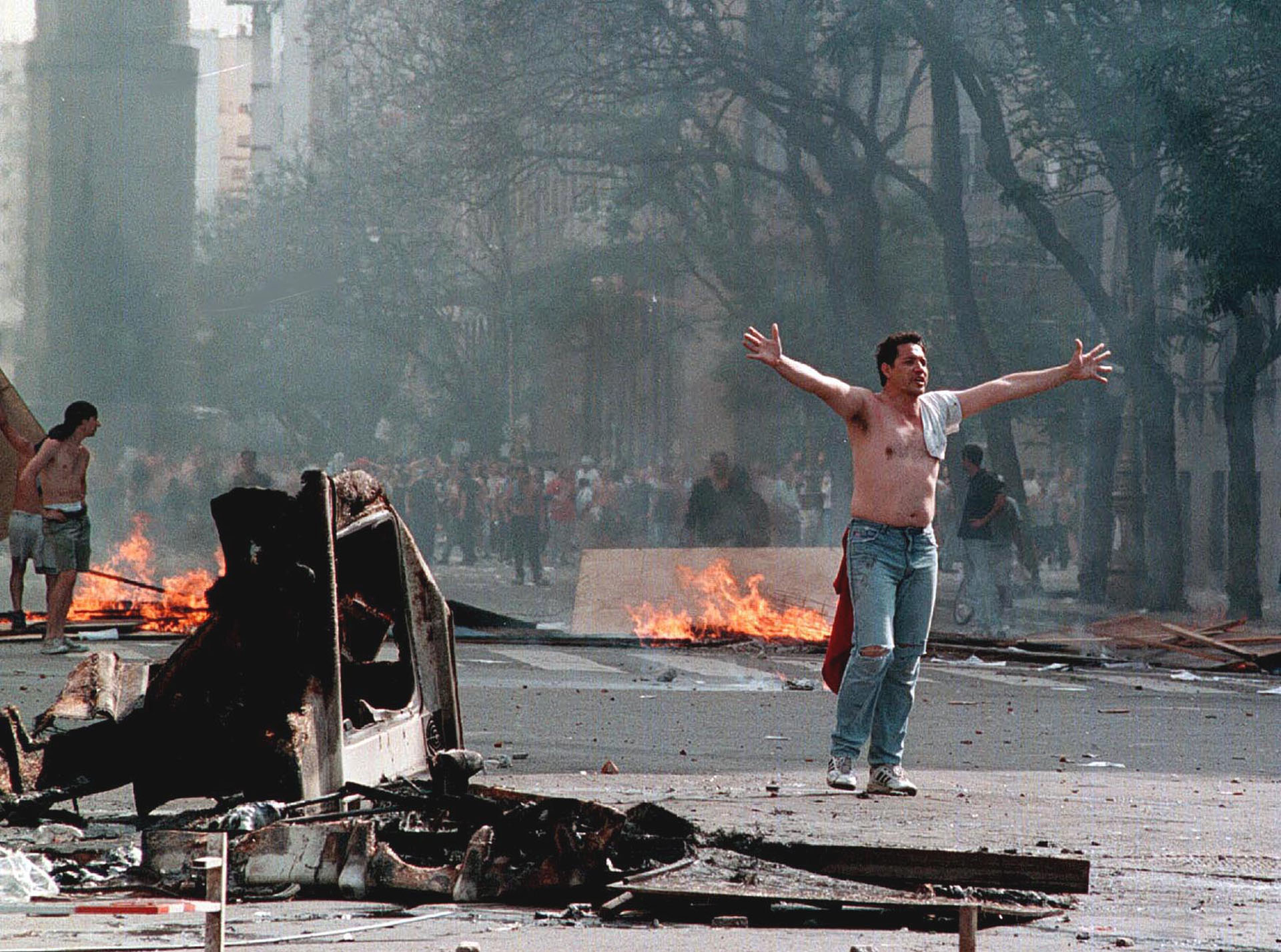Los disturbios del 19 y 20 de diciembre en Plaza de Mayo (NA)