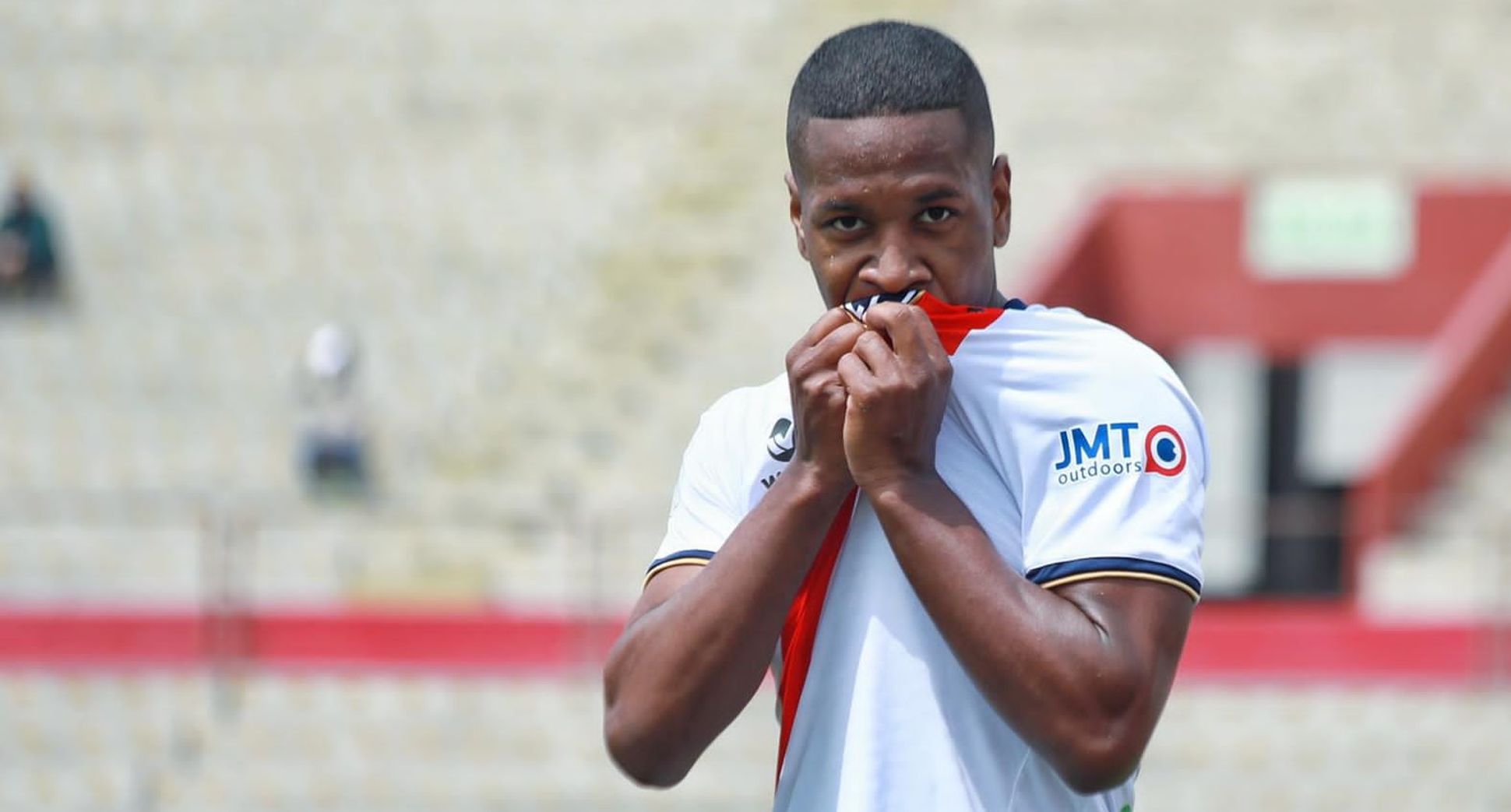 Adrián Ascues Emocionado Por Vestir La Camiseta De La Selección Peruana