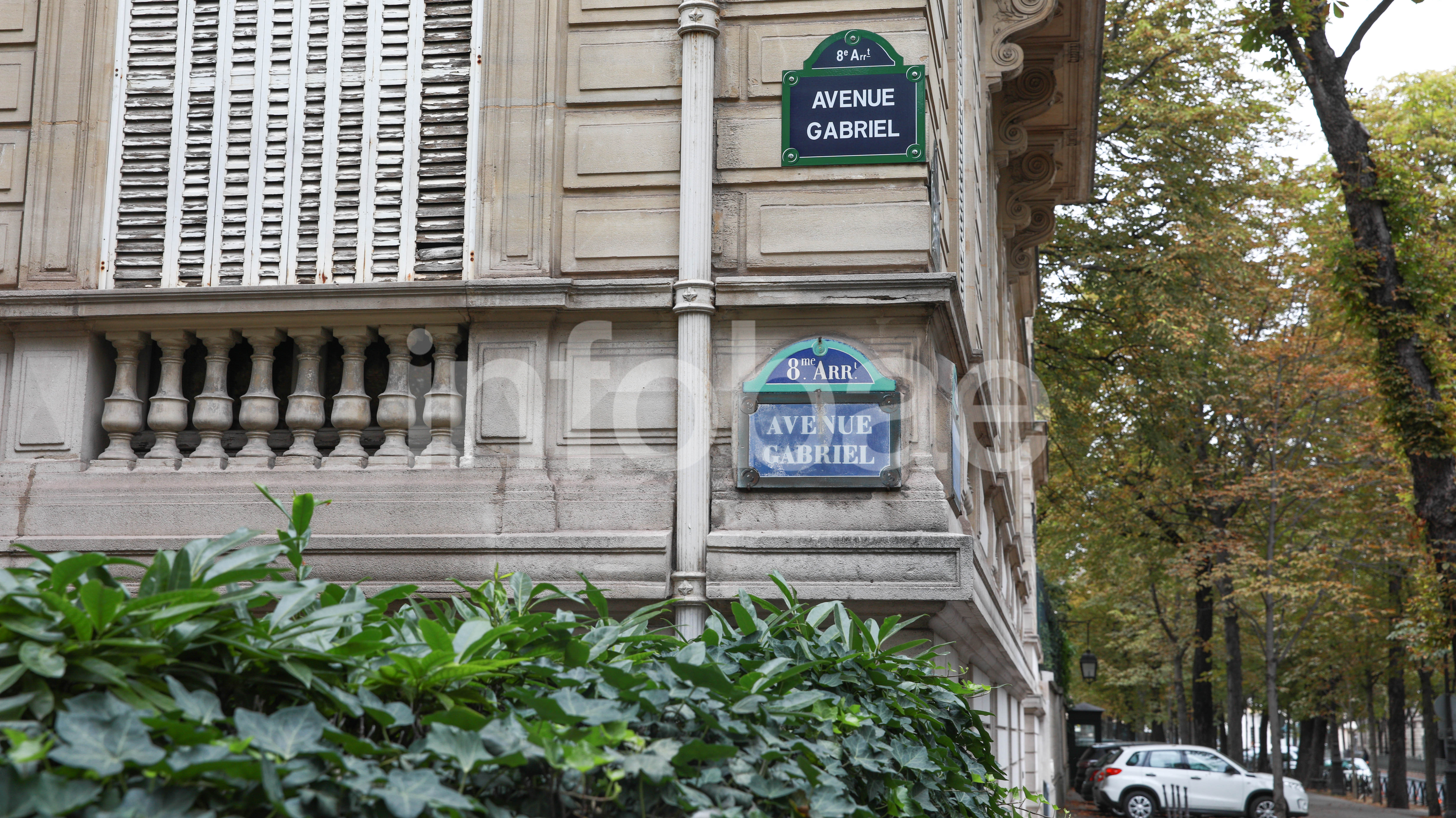 En el hotel se pueden alquilar también departamentos, en uno de ellos, ubicado sobre la avenida Gabriel, están alojados Mauricio Macri y su familia