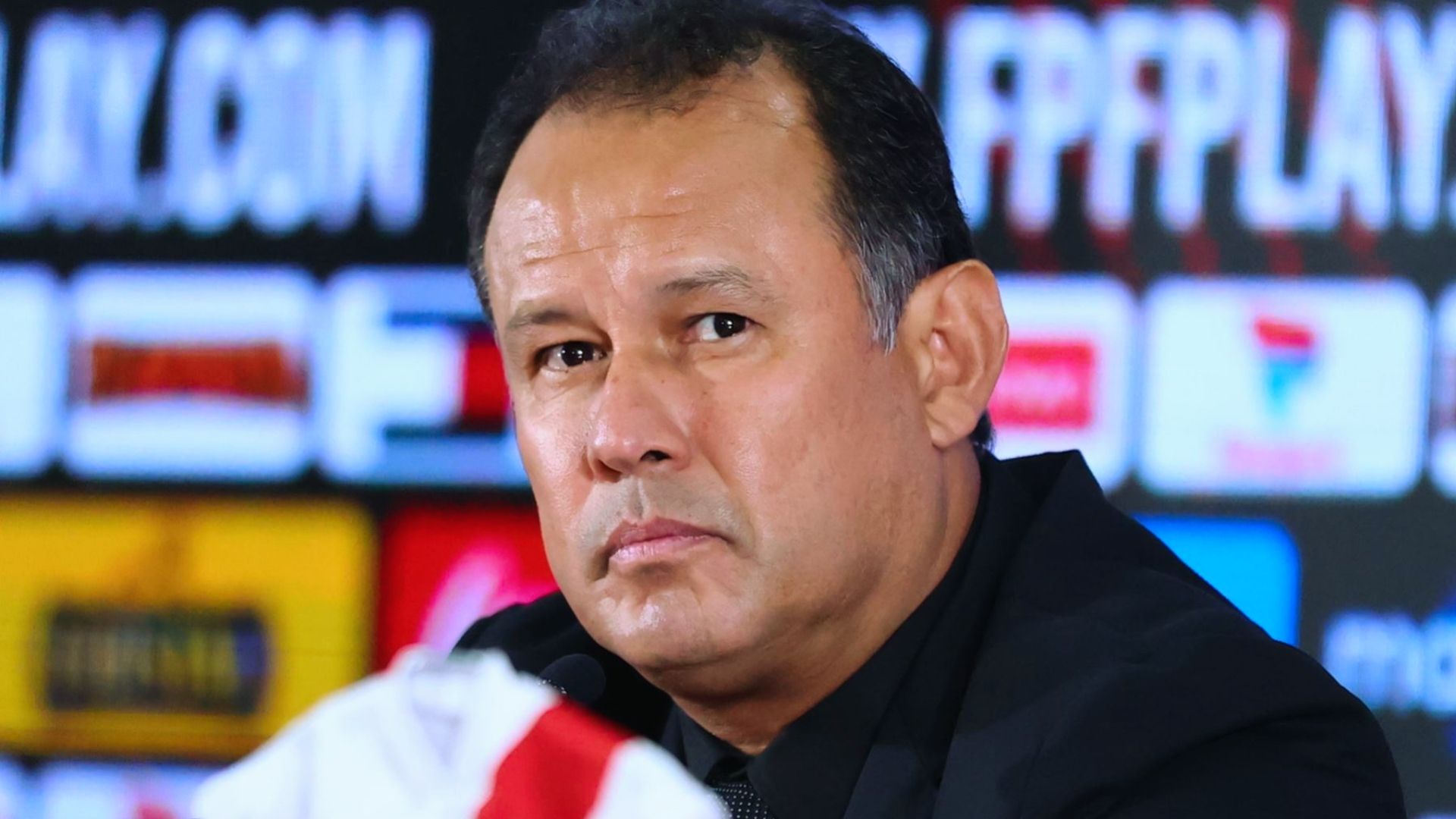 Juan Reynoso se quedó en Europa para importante misión que favorecerá a la selección peruana