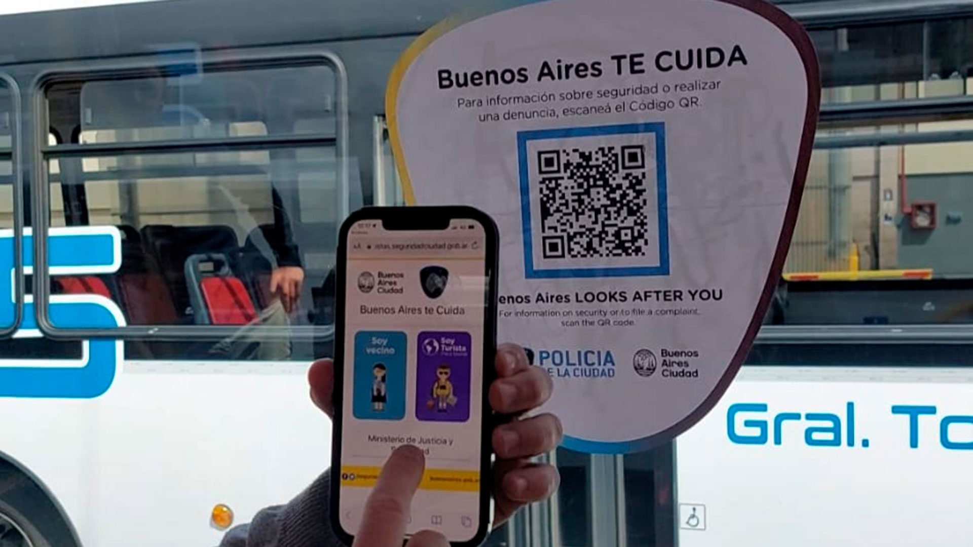 La Ciudad Instala Un Sistema De Códigos Qr En Los Colectivos Para