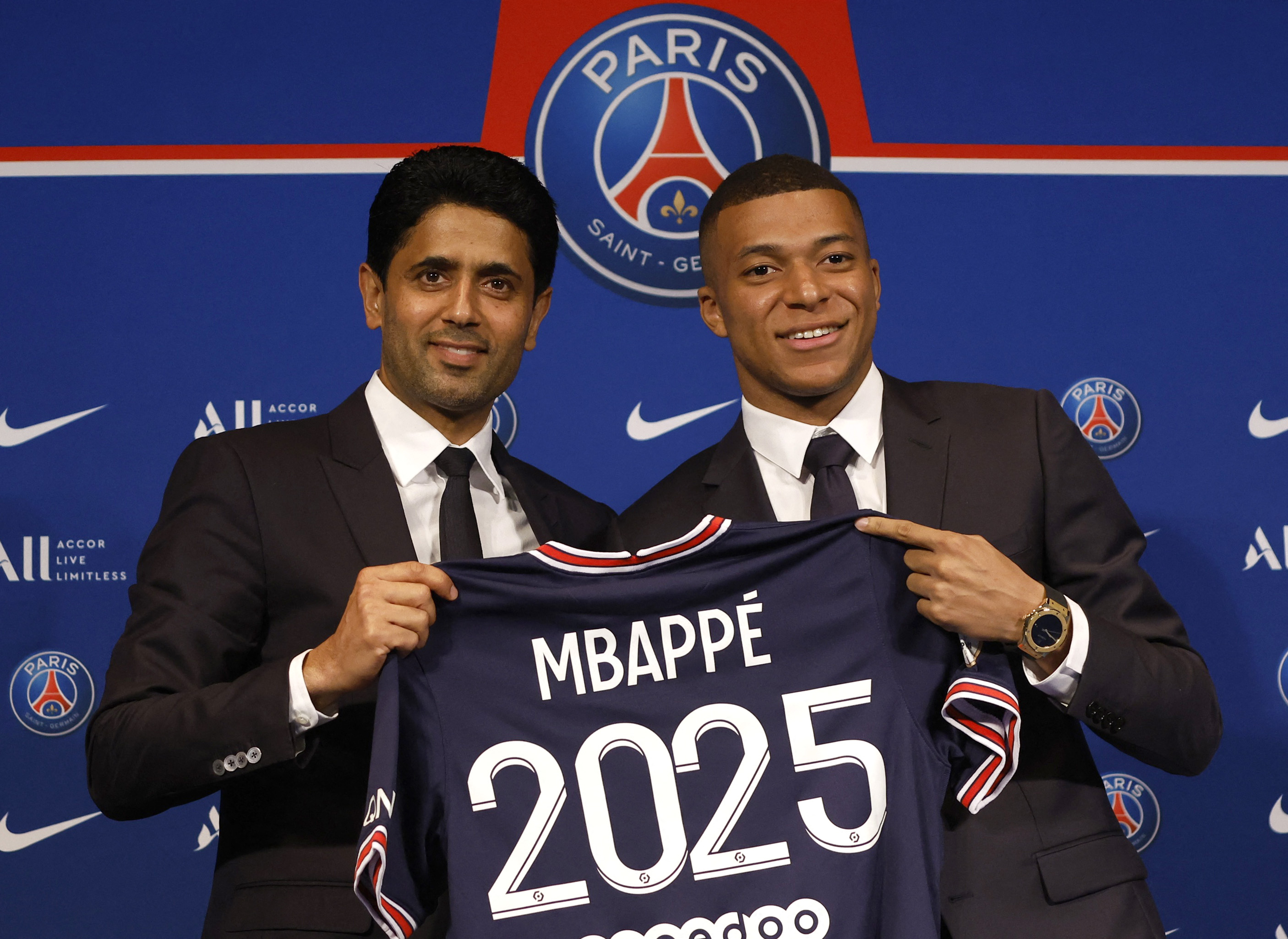 Mbappé signed until 2025 in his last contract renewal (Reuters)