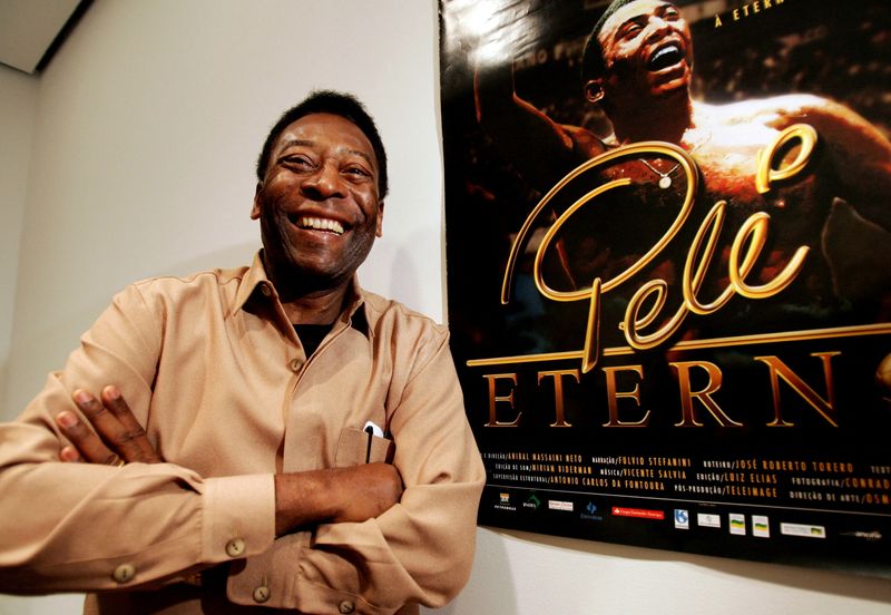 Pelé, 29 de diciembre de 2022, 82 años. Edson Arantes do Nascimento, la leyenda del fútbol brasileño, batallaba contra un cáncer de colon