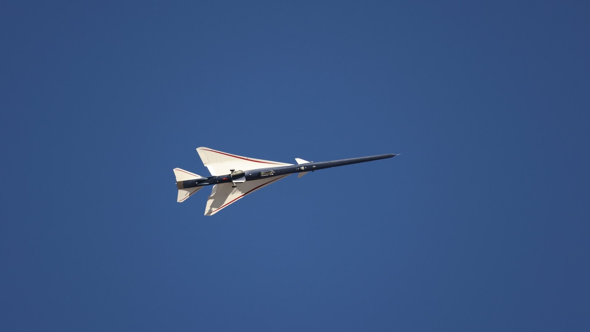El avi&oacute;n X-59 de la NASA rompi&oacute; la barrera del sonido en un vuelo experimental