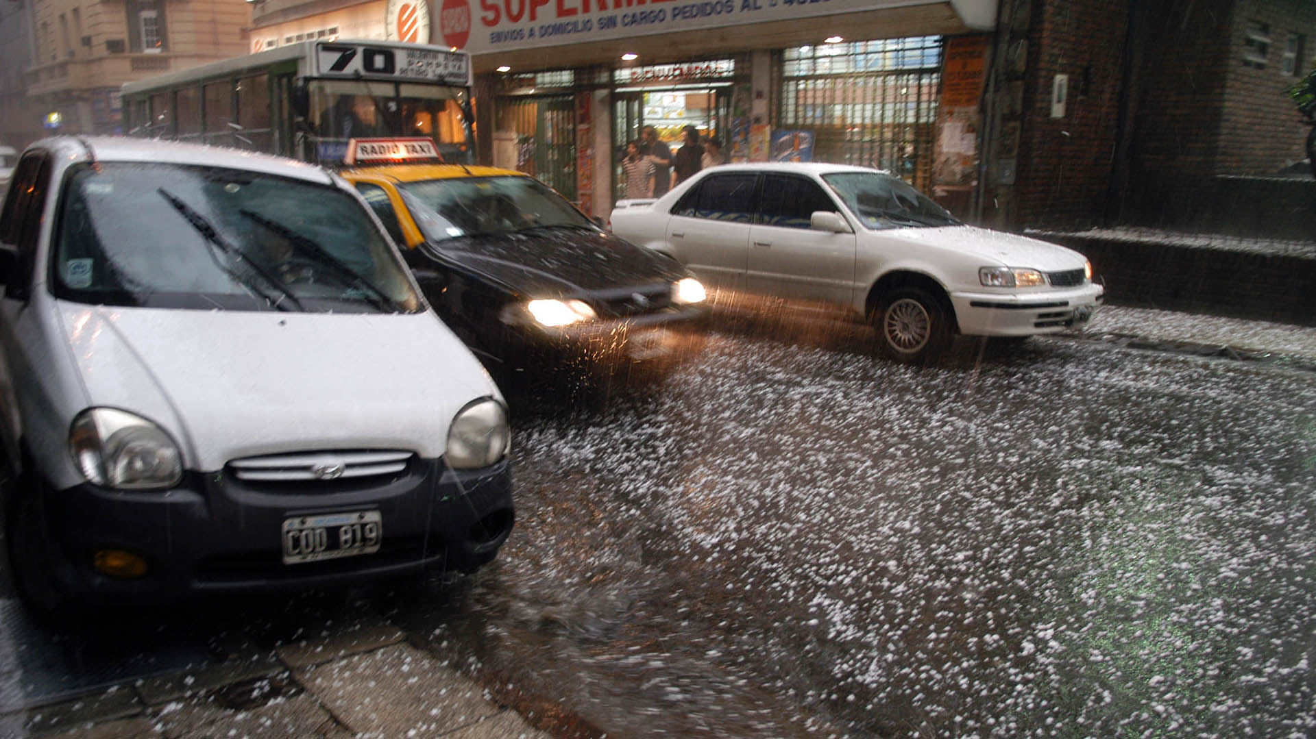 Heavy rains and hail were forecast in the Pampas region (ARGENTINIAN NEWS)         