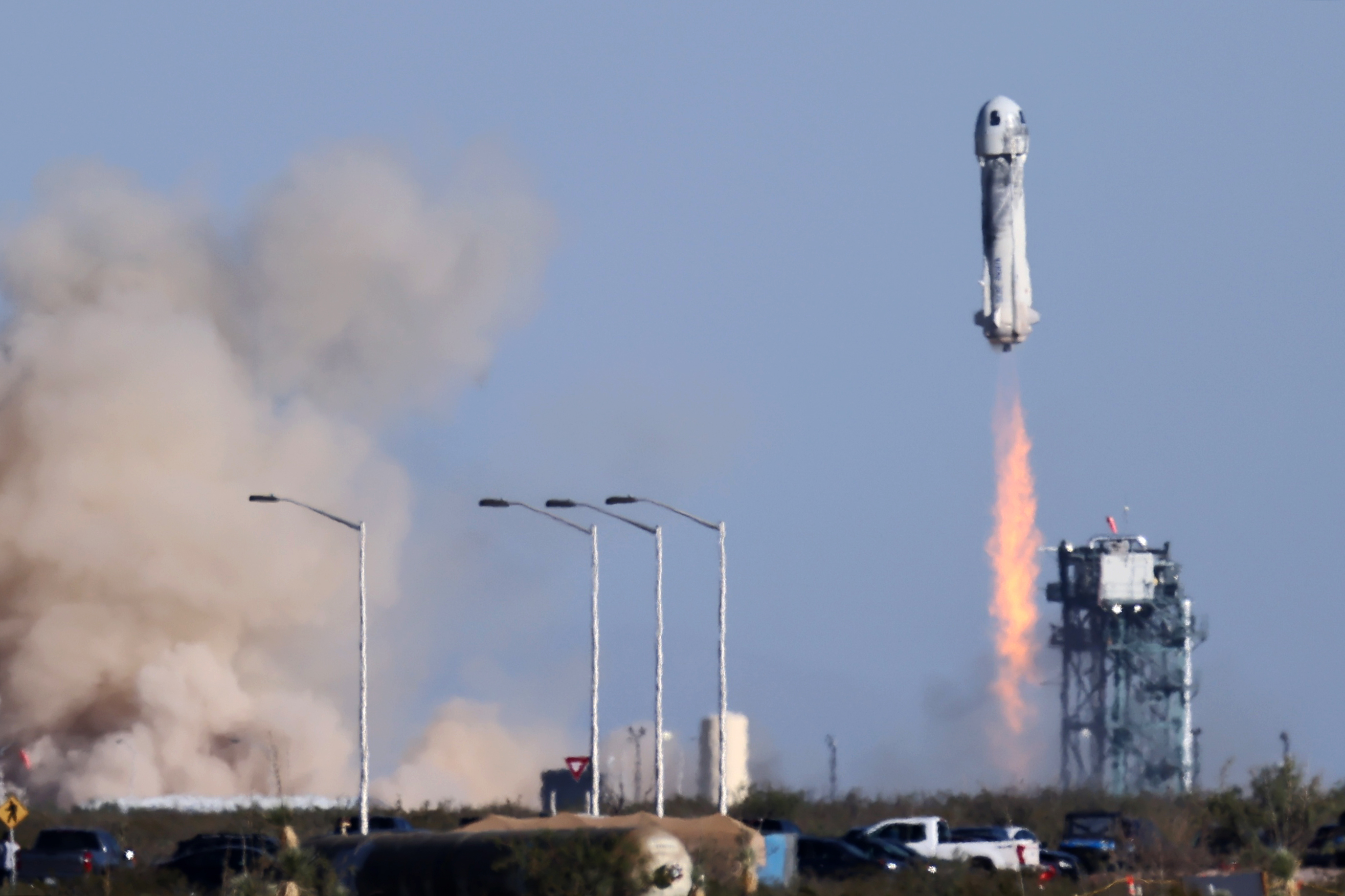 El despegue del New Shepard desde la base de Blue Origin en Texas (REUTERS/Mike Blake)