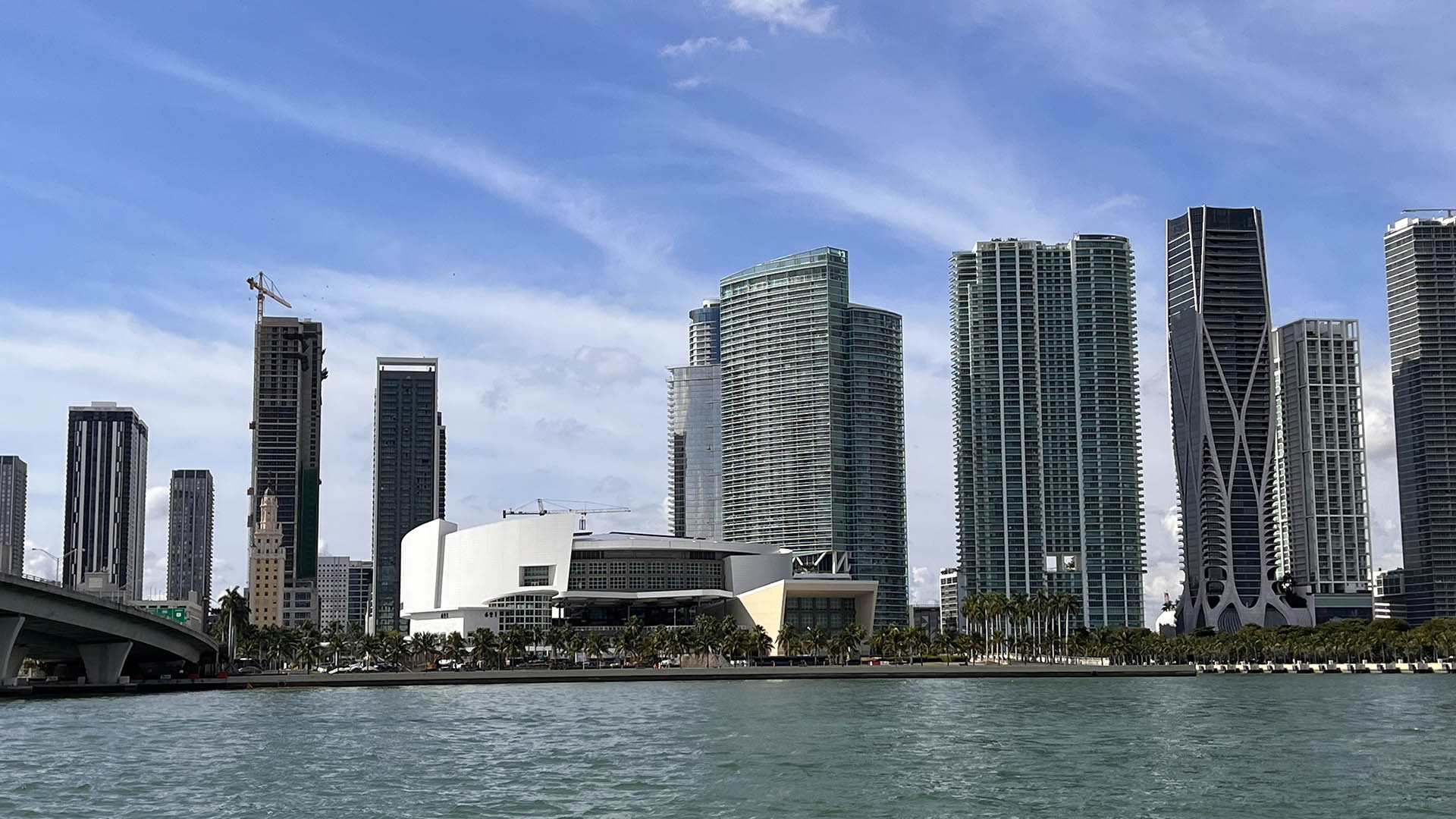 Miami tendrá un nuevo código telefónico: 645