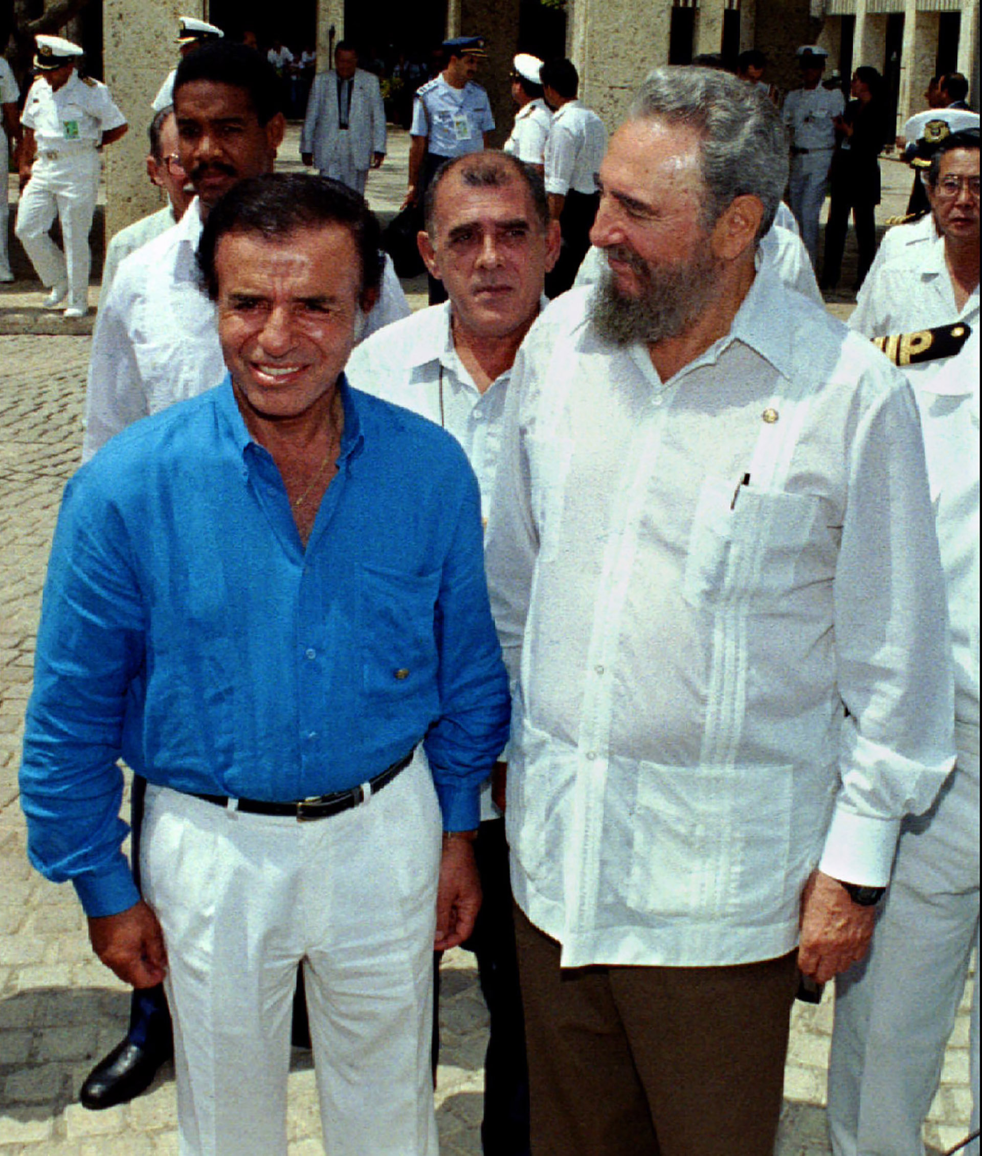 Menem y Fidel Castro en una "Cumbre Iberoamericana"