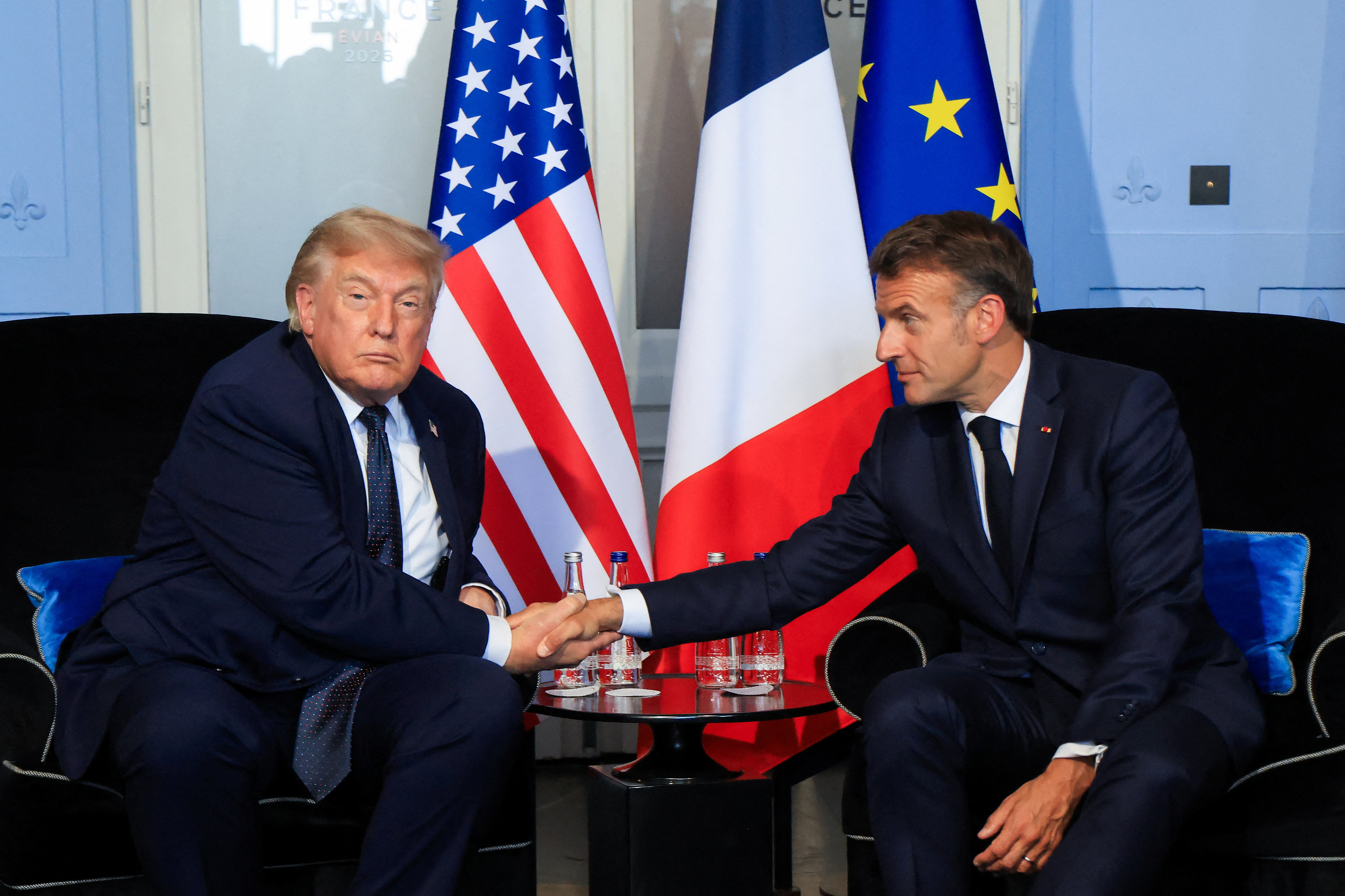 Macron afirmó que mantuvo una reunión "muy constructiva" con Trump en donde abordaron la situación en el mar Rojo y la guerra en Ucrania
