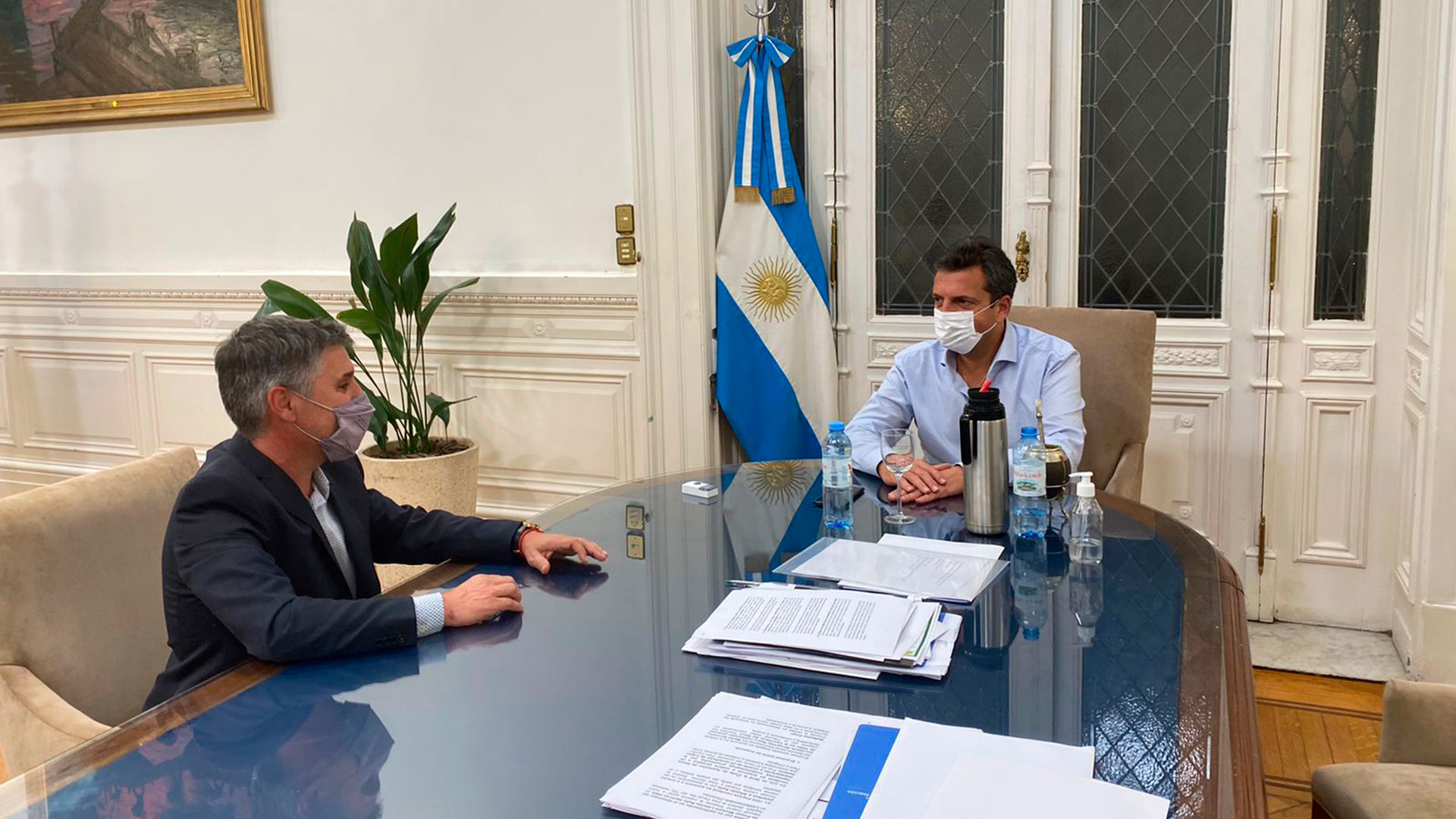 El interventor del Ente Nacional Regulador de la Electricidad, Walter Martello, y Sergio Massa