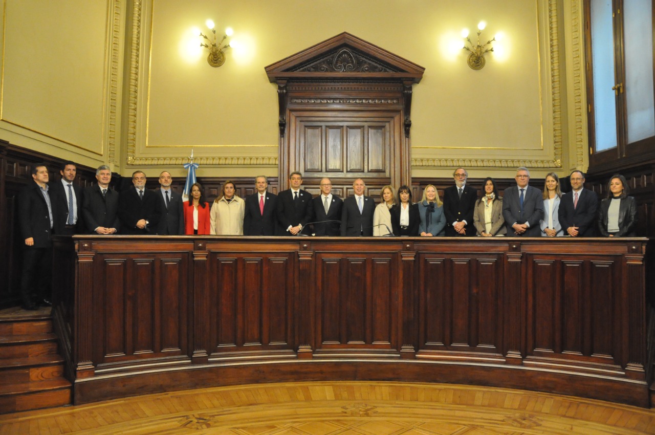 Los jueces de la Corte Suprema y los integrantes del Consejo que participaron de la jura de Doñate y Reyes (Foto: Consejo de la Magistratura)