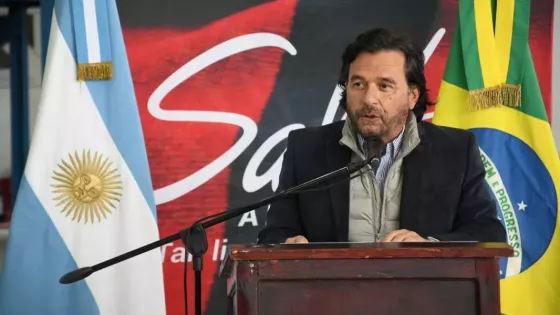El curioso baile de Gustavo S&aacute;enz tras anunciar una nueva conexi&oacute;n a&eacute;rea entre Salta y R&iacute;o de Janeiro 