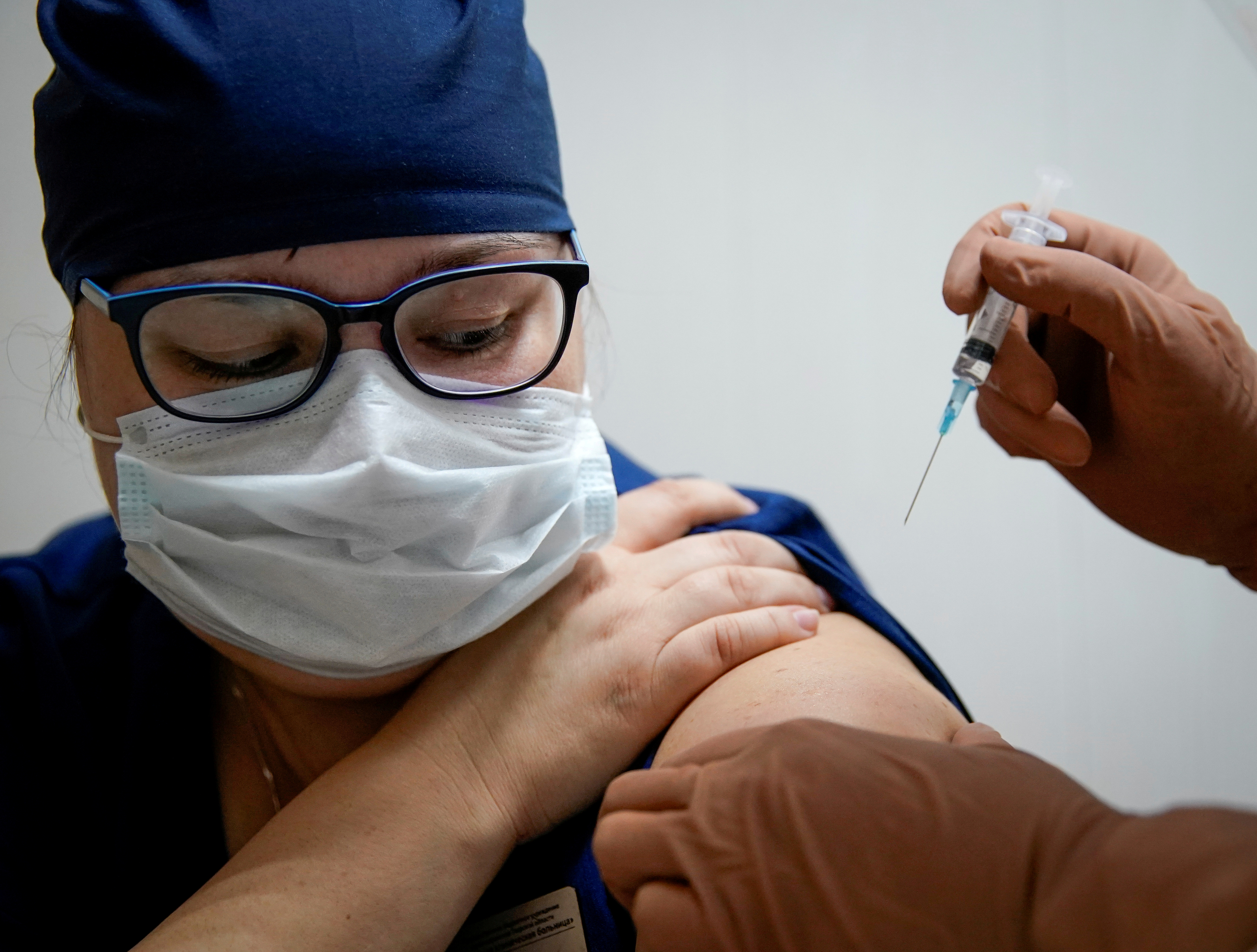 En USA los primeros que recibirán la vacuna será el personal de salud (Reuters)