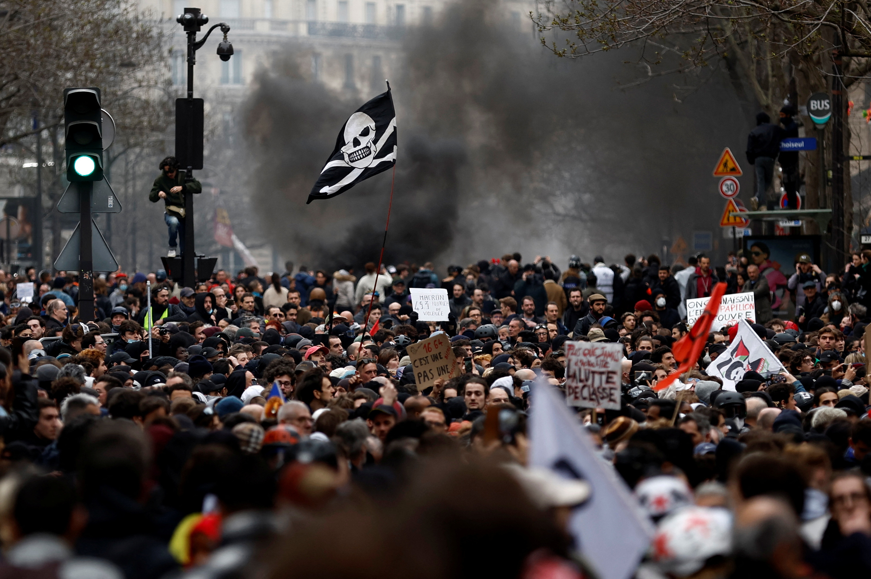 La protesta de este jueves fue la mayor convocatoria de la hisotria en París (REUTERS)