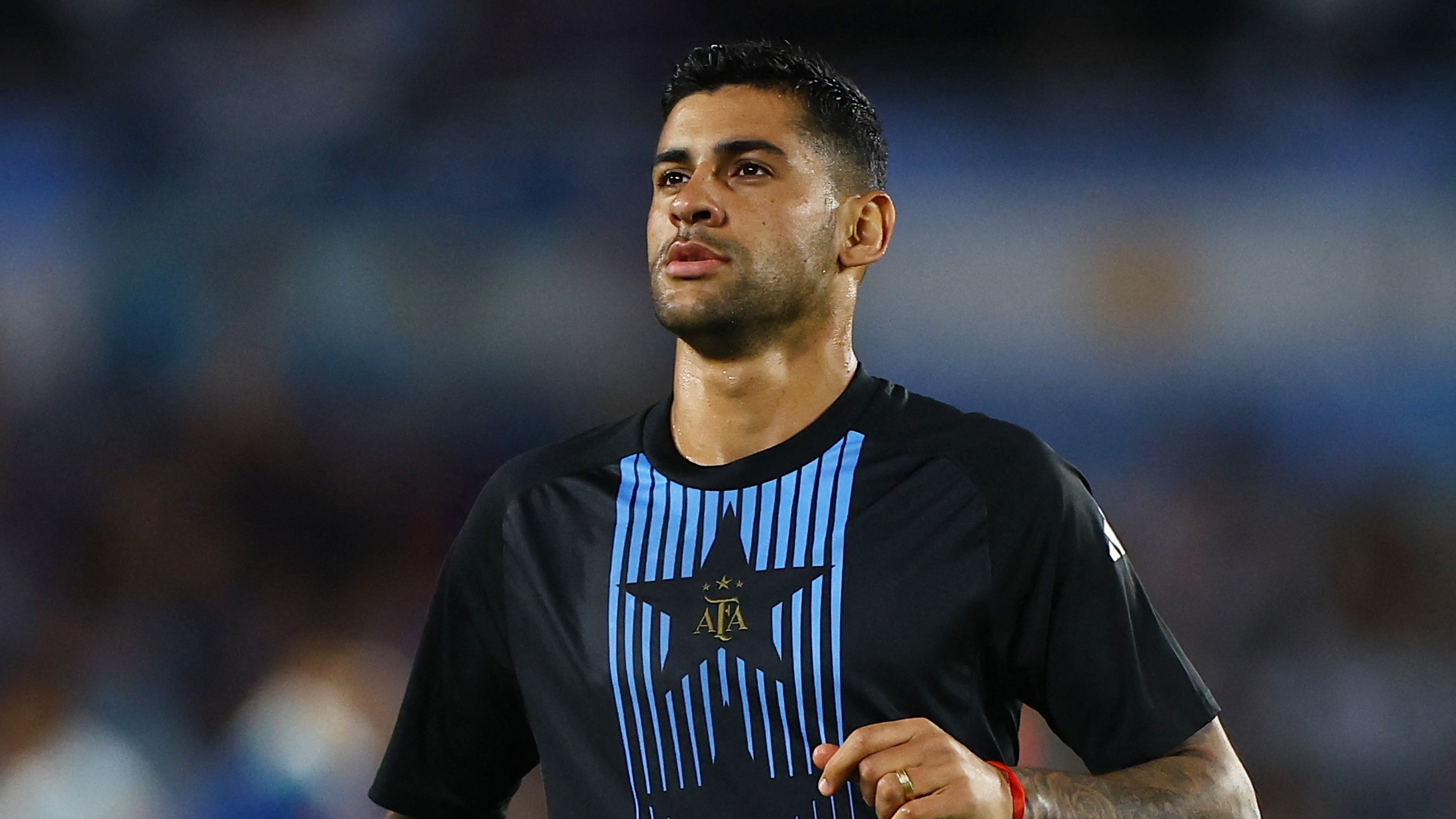 El plan de Scaloni ante la lesi&oacute;n del Cuti Romero: para qu&eacute; instancia del Mundial lo espera y los reemplazantes