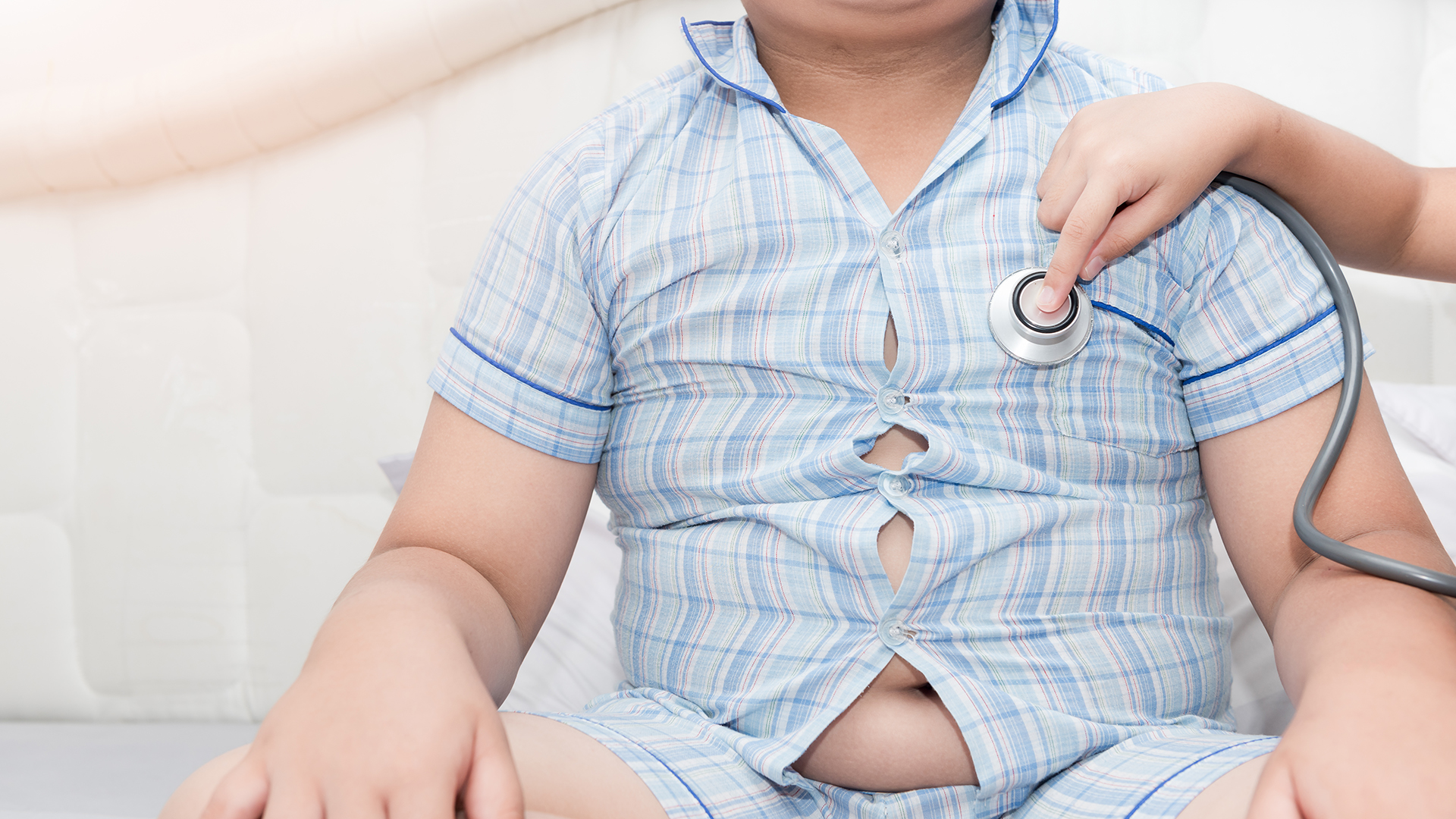 La Academia de Pediatría de Estados Unidos ahora recomienda fármacos y cirugía para tratar la obesidad infantil