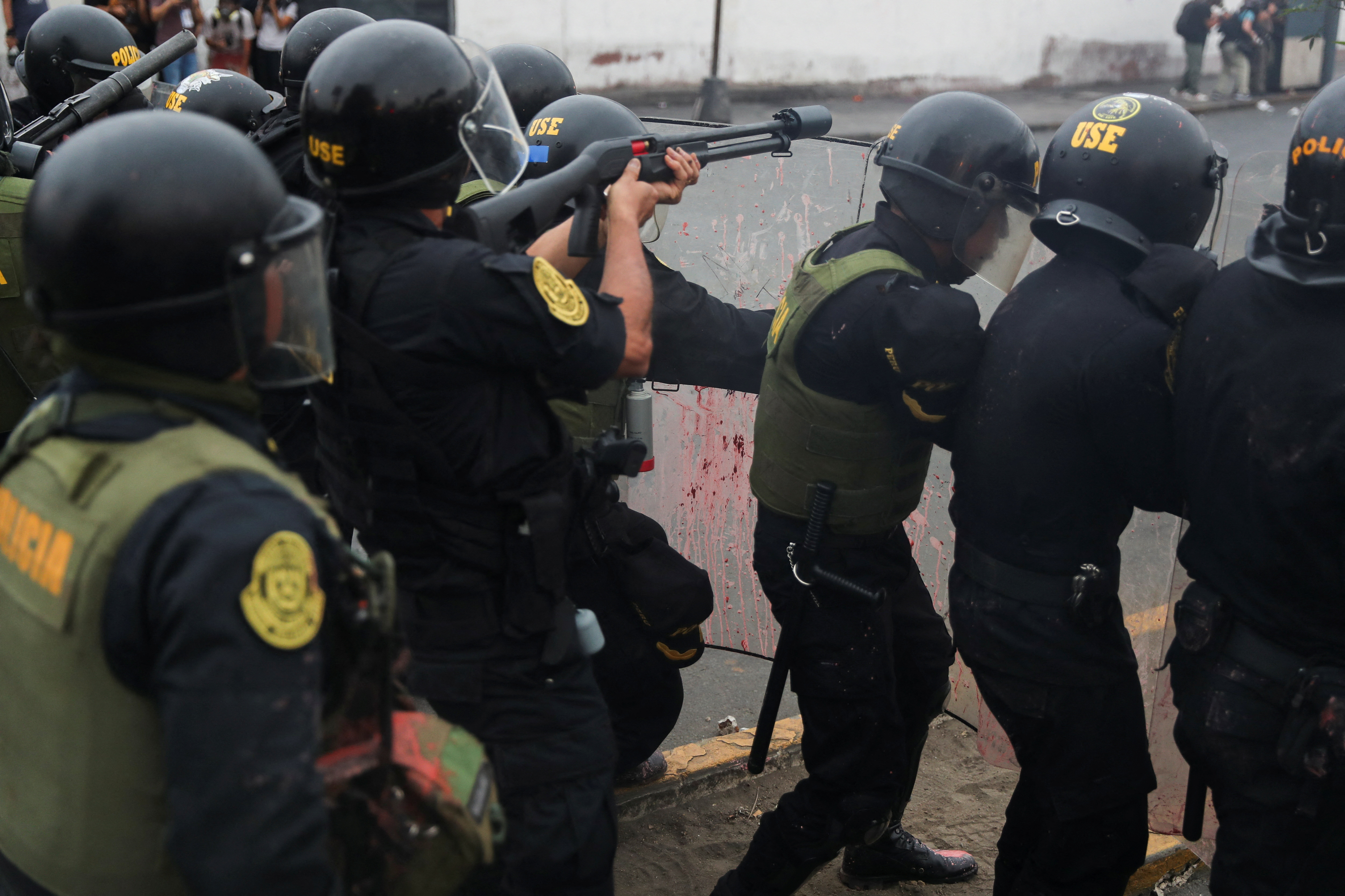 Los cuerpos de seguridad de Perú están señalados por abuso de la fuerza durante las protestas (REUTERS/Sebastian Castaneda)