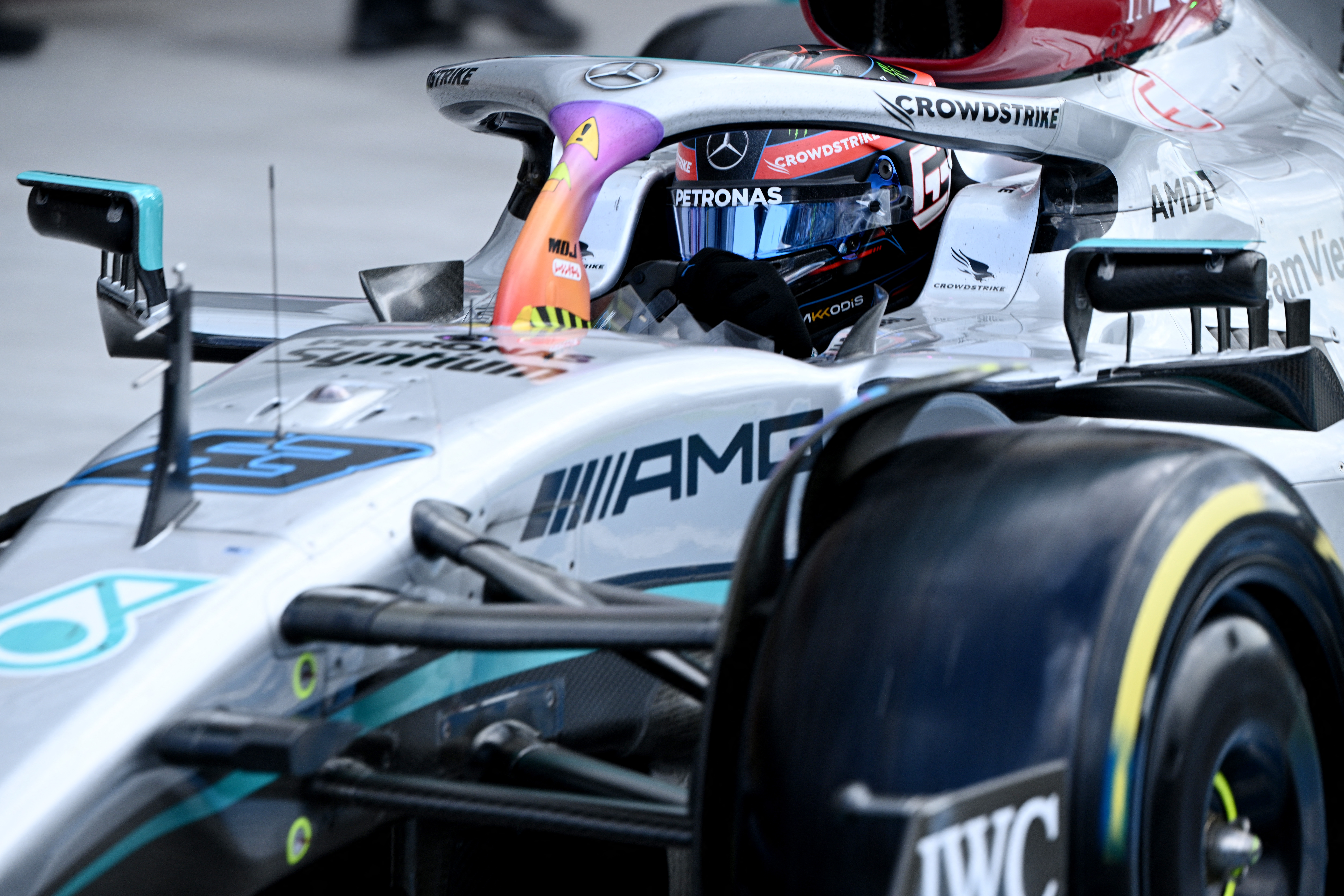 Mercedes actualizó partes del modelo M13 con el objetivo de mejorar el rendimiento de sus dos pilotos (Foto: Reuters)
