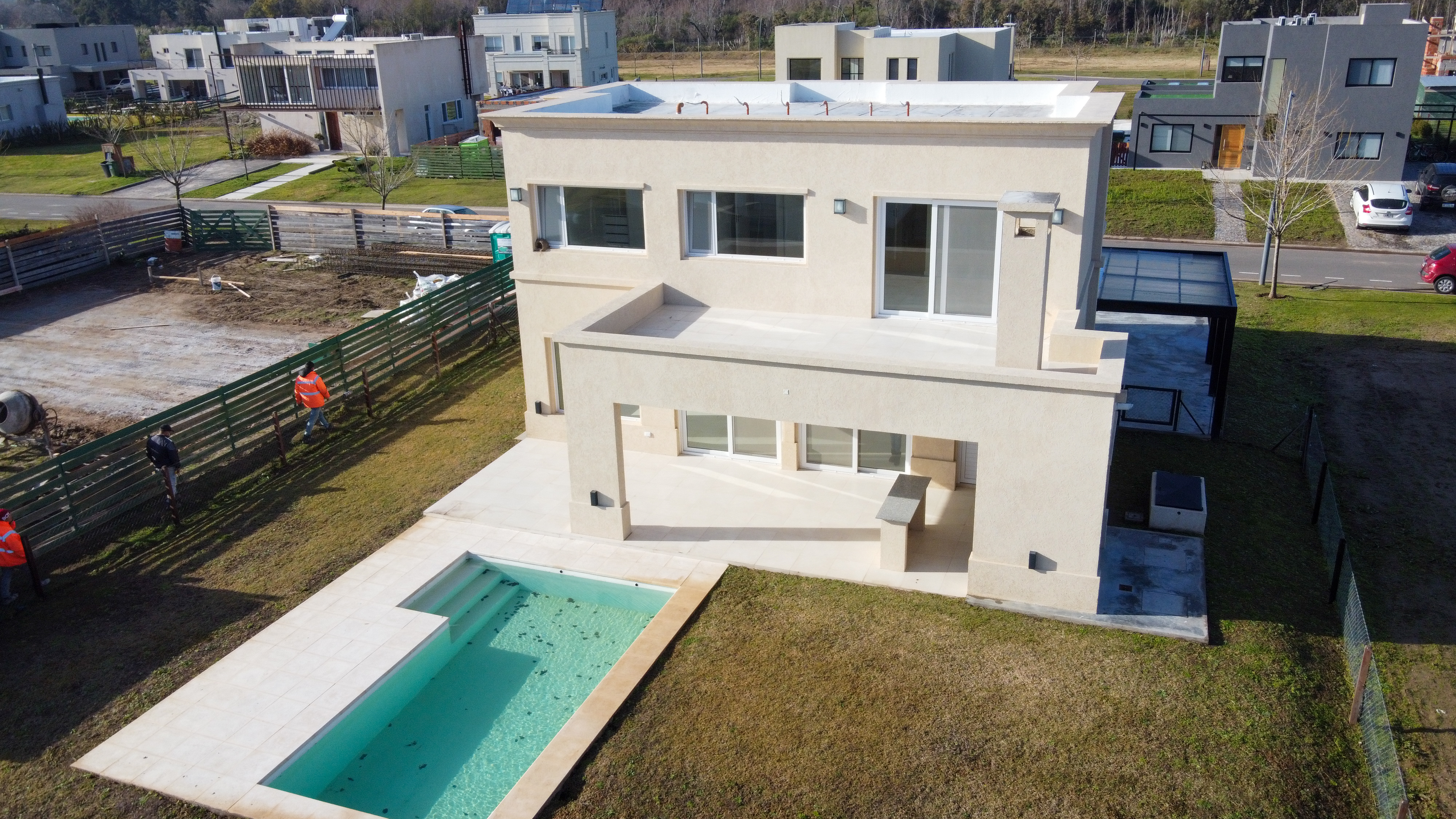 La mayoría de las viviendas se hacen de 3 dormitorios y cocinas con comedor y living integrados