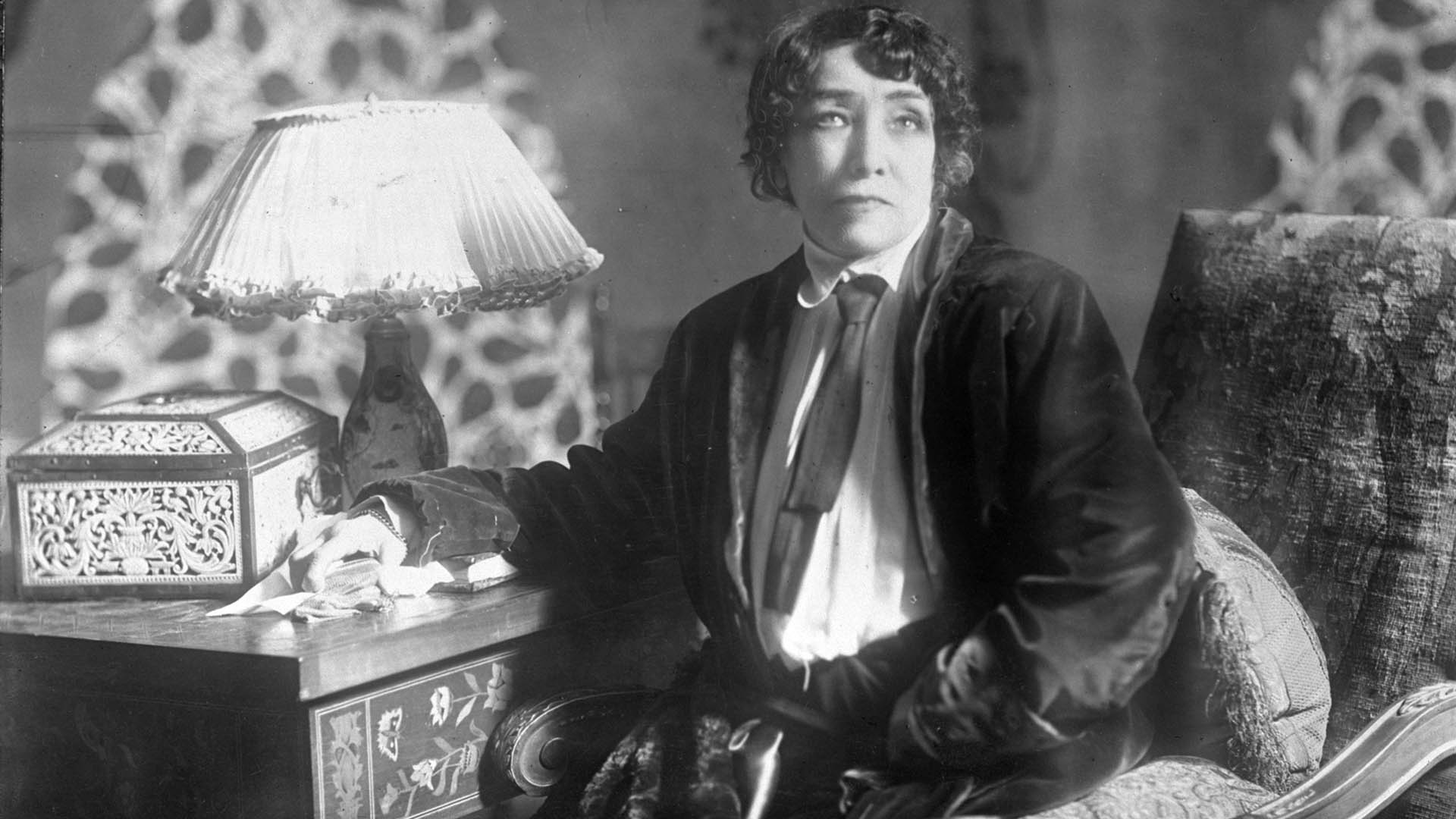 Un siglo de Sarah Bernhardt, la primera “estrella pop” del cine