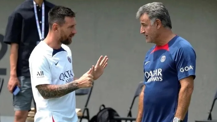 Lionel Messi conversando con Christophe Galtier en un entrenamiento del PSG. (Agencias)