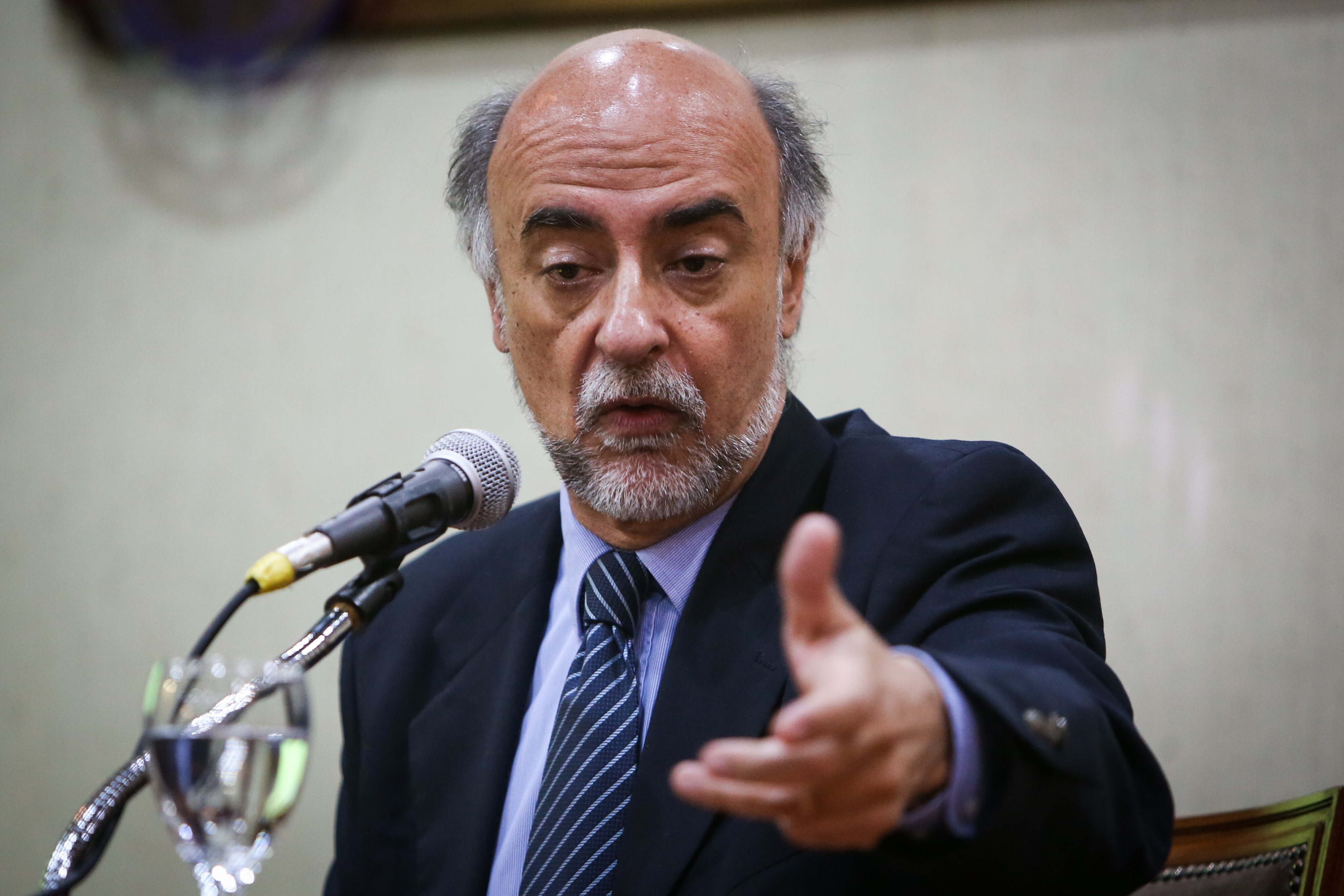 En la imagen, el ministro de Trabajo y Seguridad Social de Uruguay, Pablo Mieres. EFE/Alejandro Prieto/Archivo