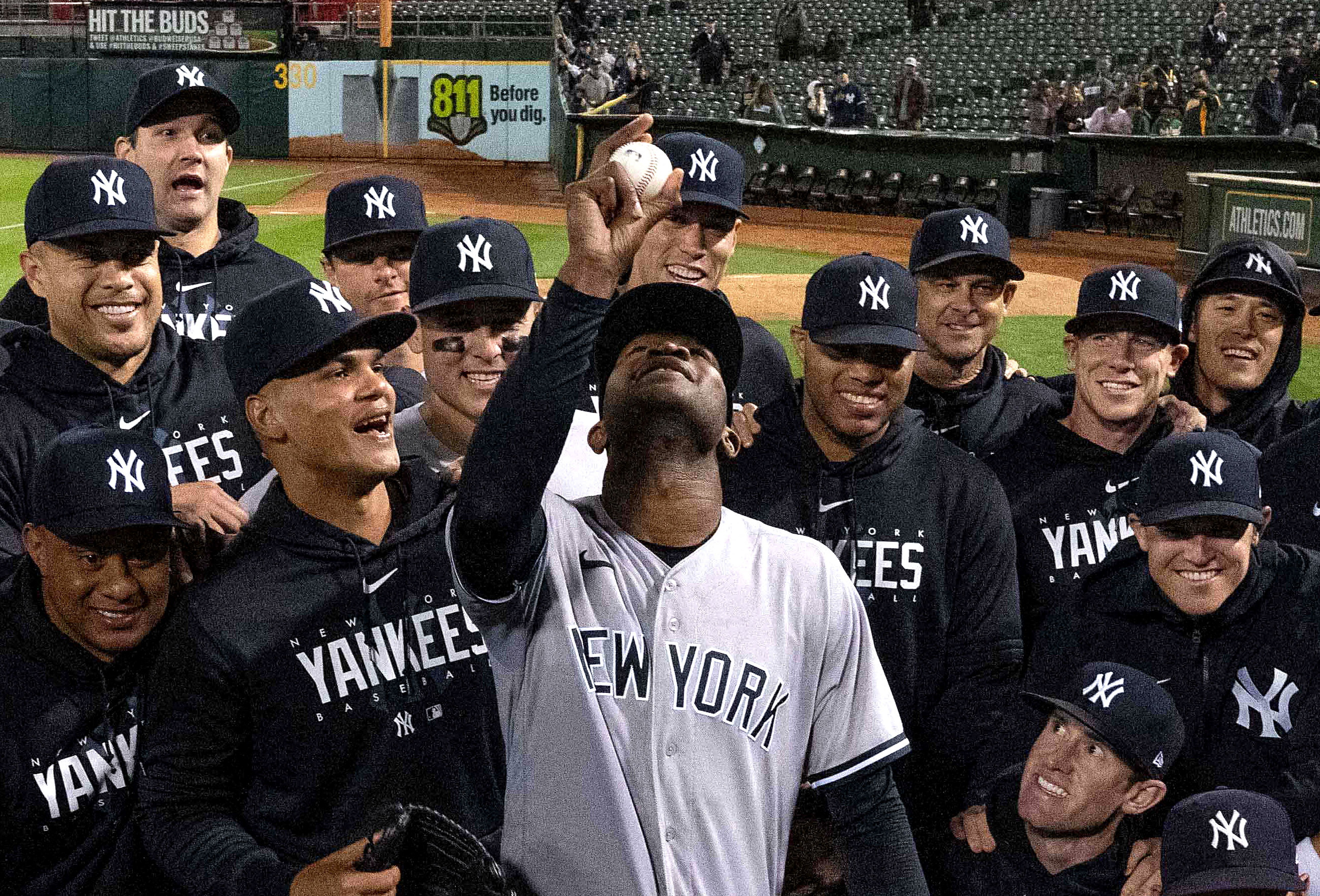 El dominicano Domingo Germán, de los Yankees de Nueva York, lanza el 24º  partido perfecto de la historia de la MLB