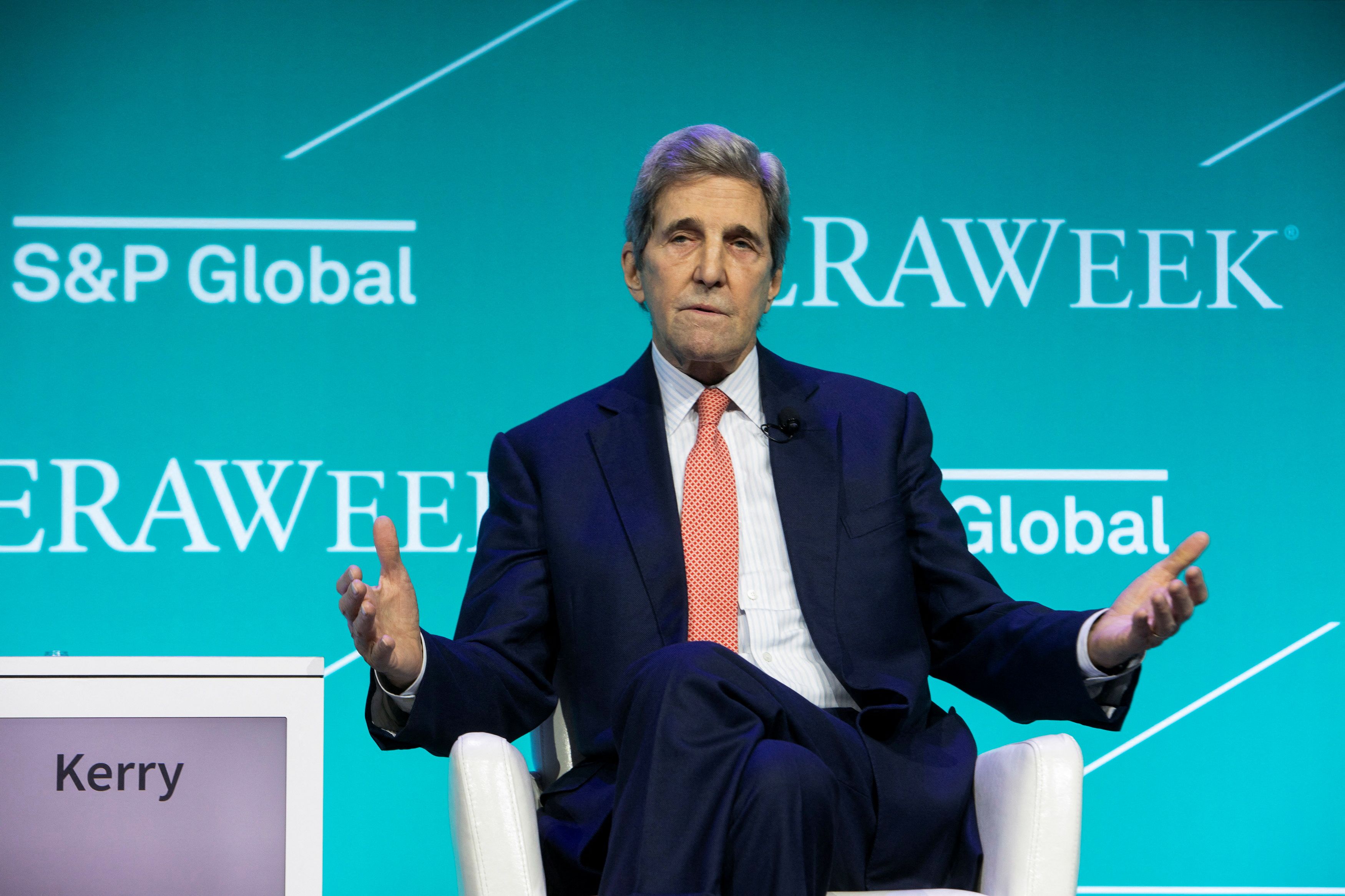 John Kerry viajó a México para discutir reforma eléctrica

REUTERS/Daniel Kramer
