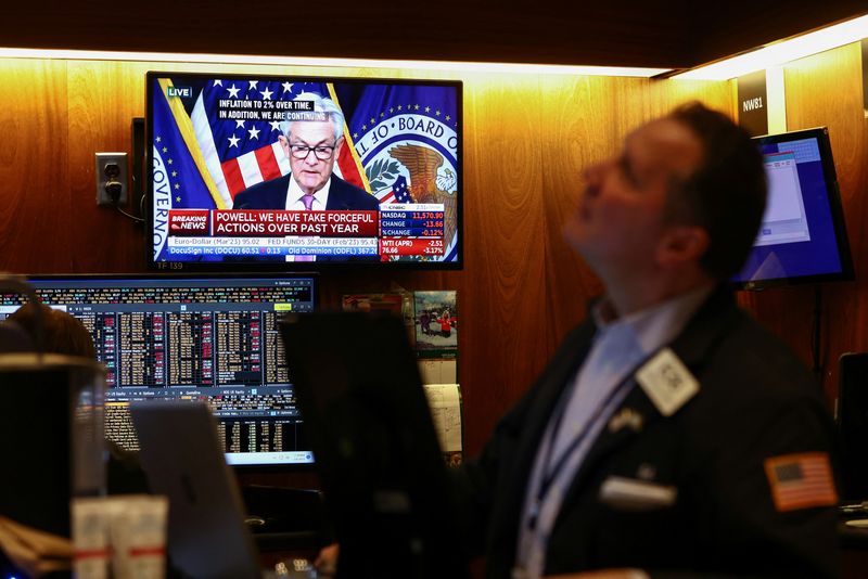 Wall Street busca recuperar parte de las pérdidas tras su peor semana en 2023