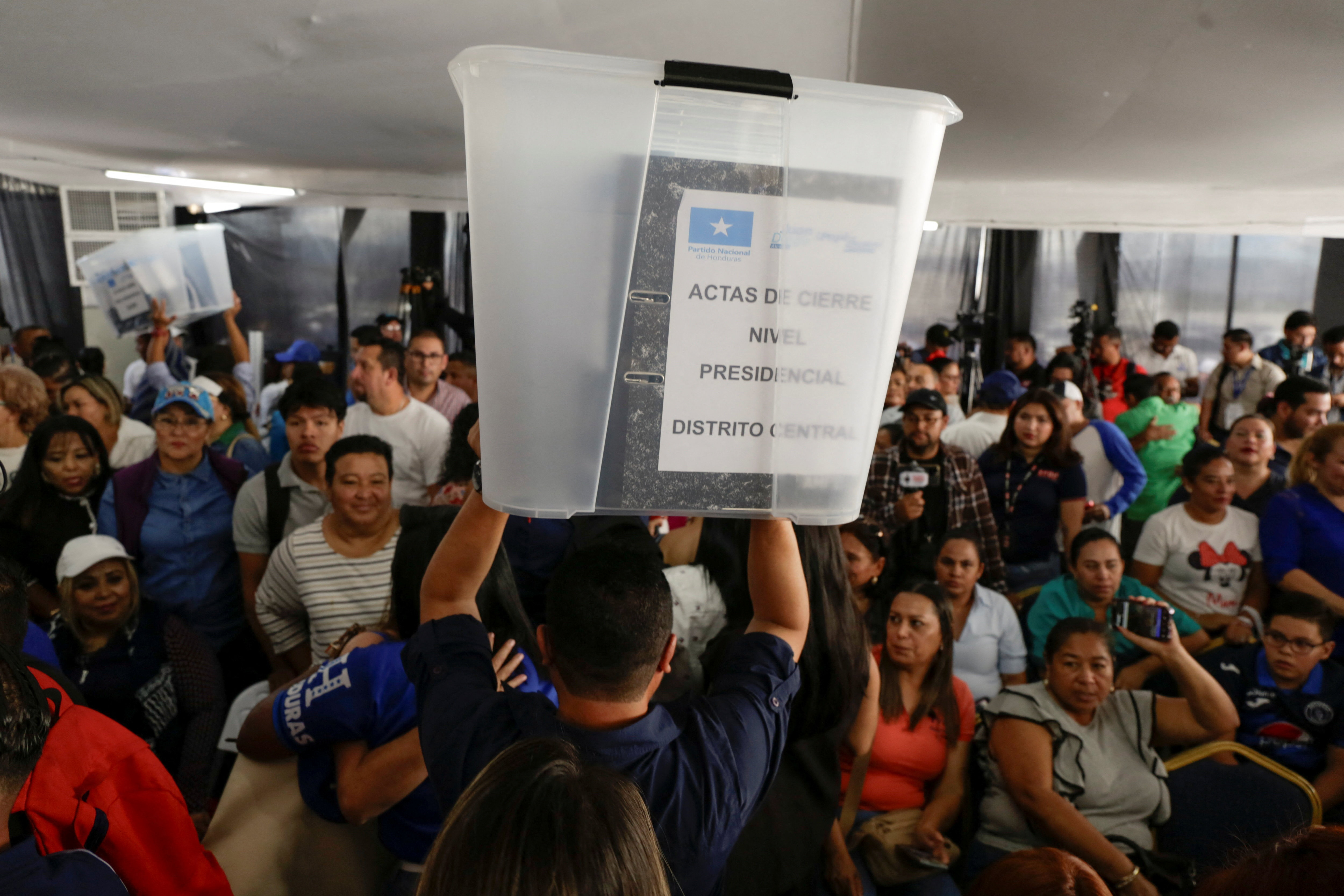 Luego de haber sido condenada por el femicidio de Cecilia Strzyzowski, Marcela Acuña perderá sus tratos especiales 