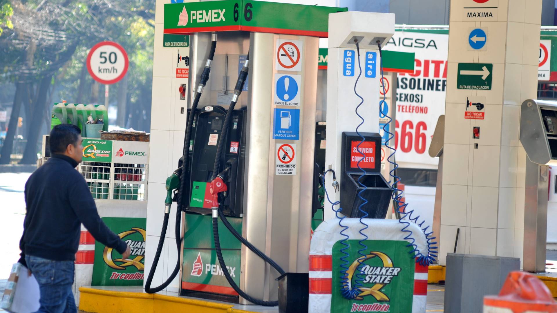 Se buscan evitar gasolinazos (Foto: Armando Monroy/Cuartoscuro.com)