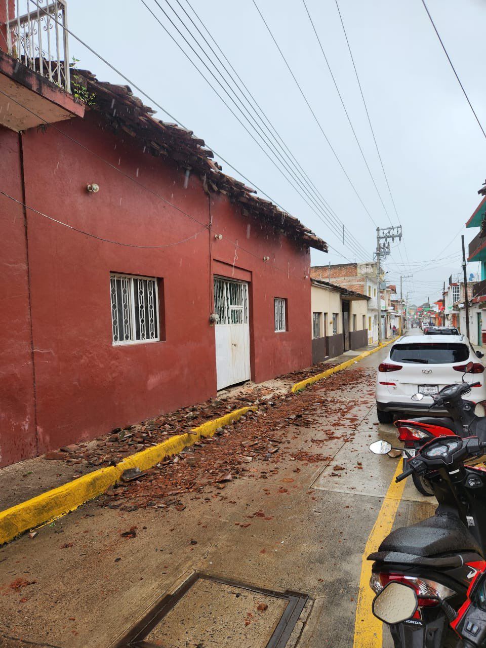 Hasta el momento solo se reportan daños materiales en diversas zonas de Michoacán (Foto: SSP Michoacán)