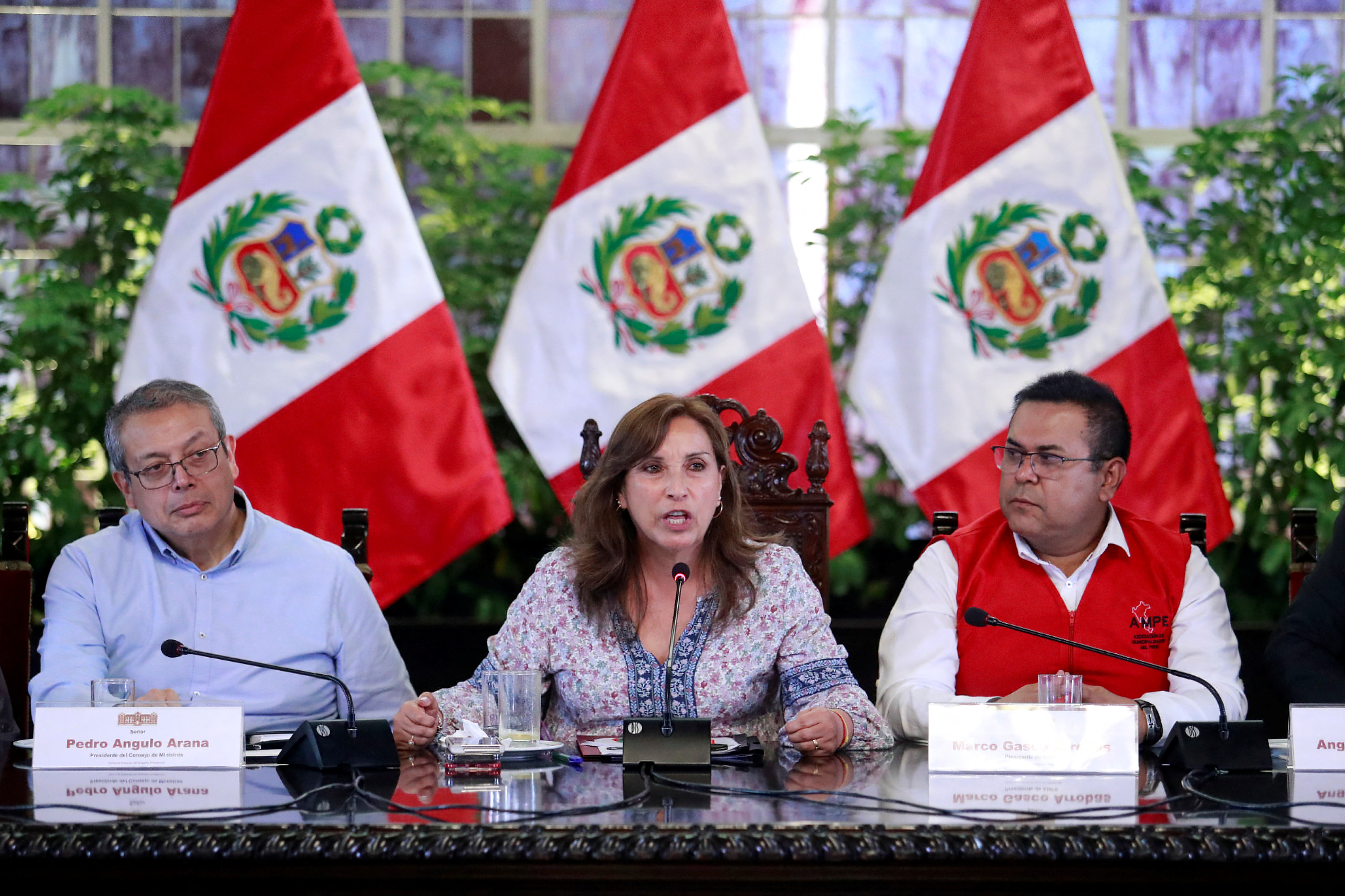 Peru's President Dina Boluarte speaks during a meeting with mayors and governors at the Government Palace, in Lima, Peru December 17, 2022. Peru Presidency/Handout via REUTERS ATTENTION EDITORS - THIS IMAGE WAS PROVIDED BY A THIRD PARTY. NO RESALES. NO ARCHIVES
