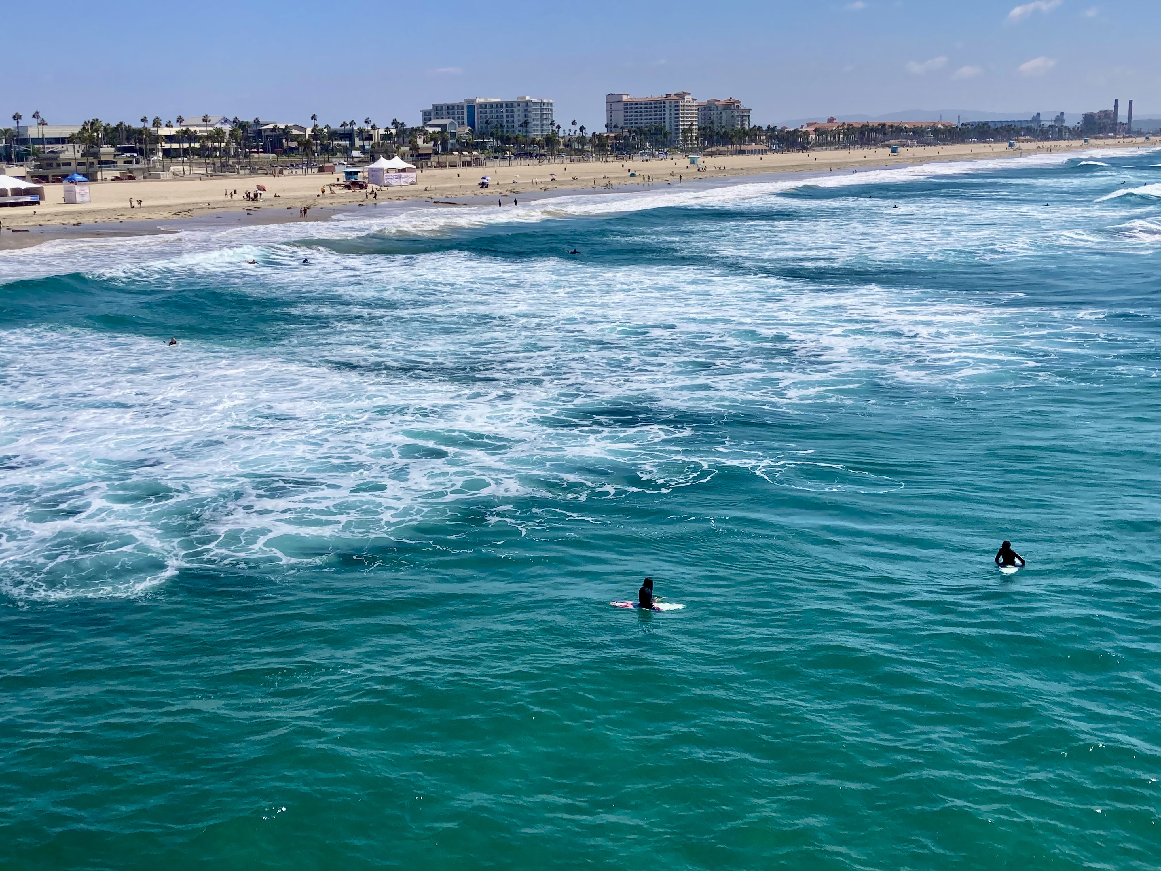 The beautiful Pacific Ocean surf of Huntington Beach