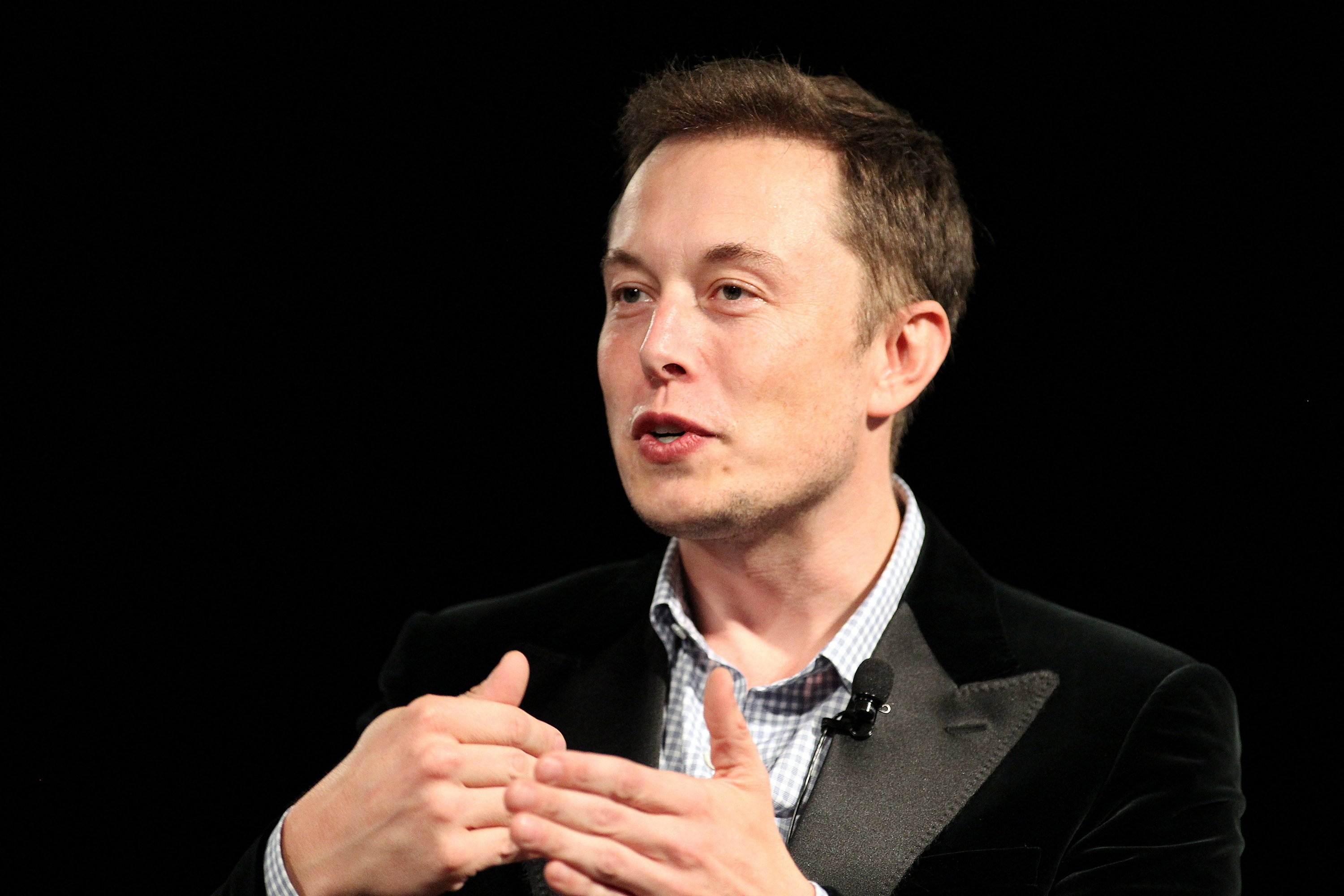 Elon Musk spoke after learning about the purchase of Twitter and revealed that he plans to launch a new application (REUTERS)