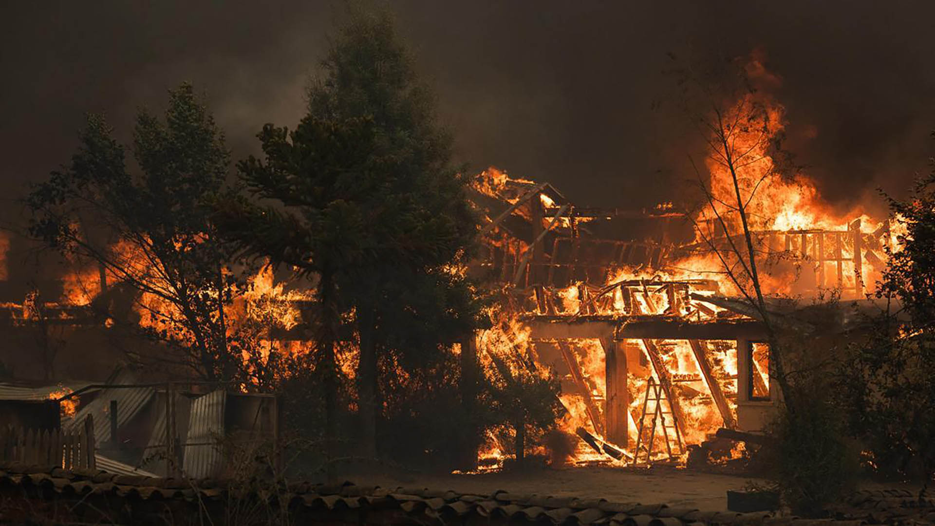 Así Fue El Primer Día De Trabajo Del “súper Avión” Para Controlar Los Incendios Forestales En 7528