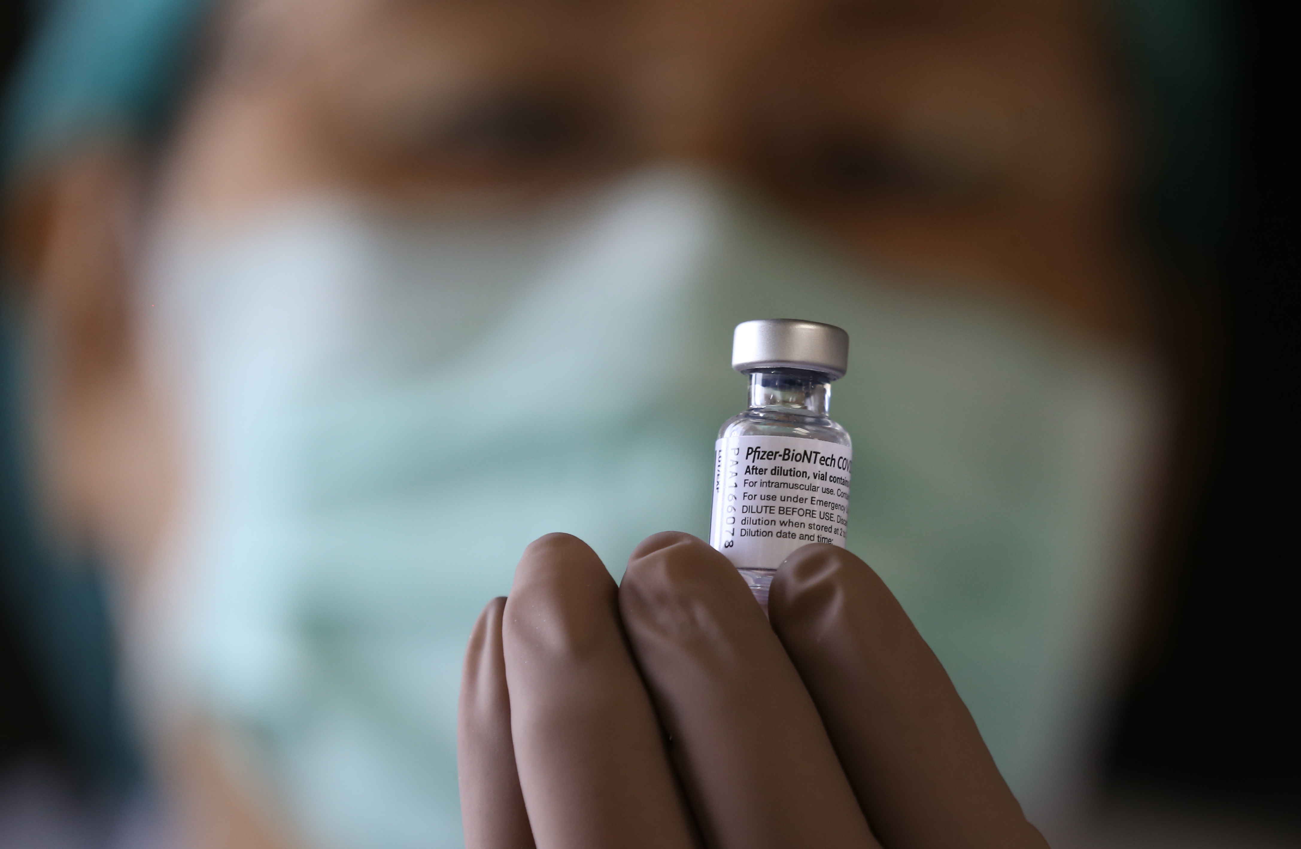 Las personas infectadas con Ómicron tenían casi un 60 por ciento menos de probabilidades de ingresar en el hospital que las infectadas con Delta. (Foto: EFE/Narong Sangnak)