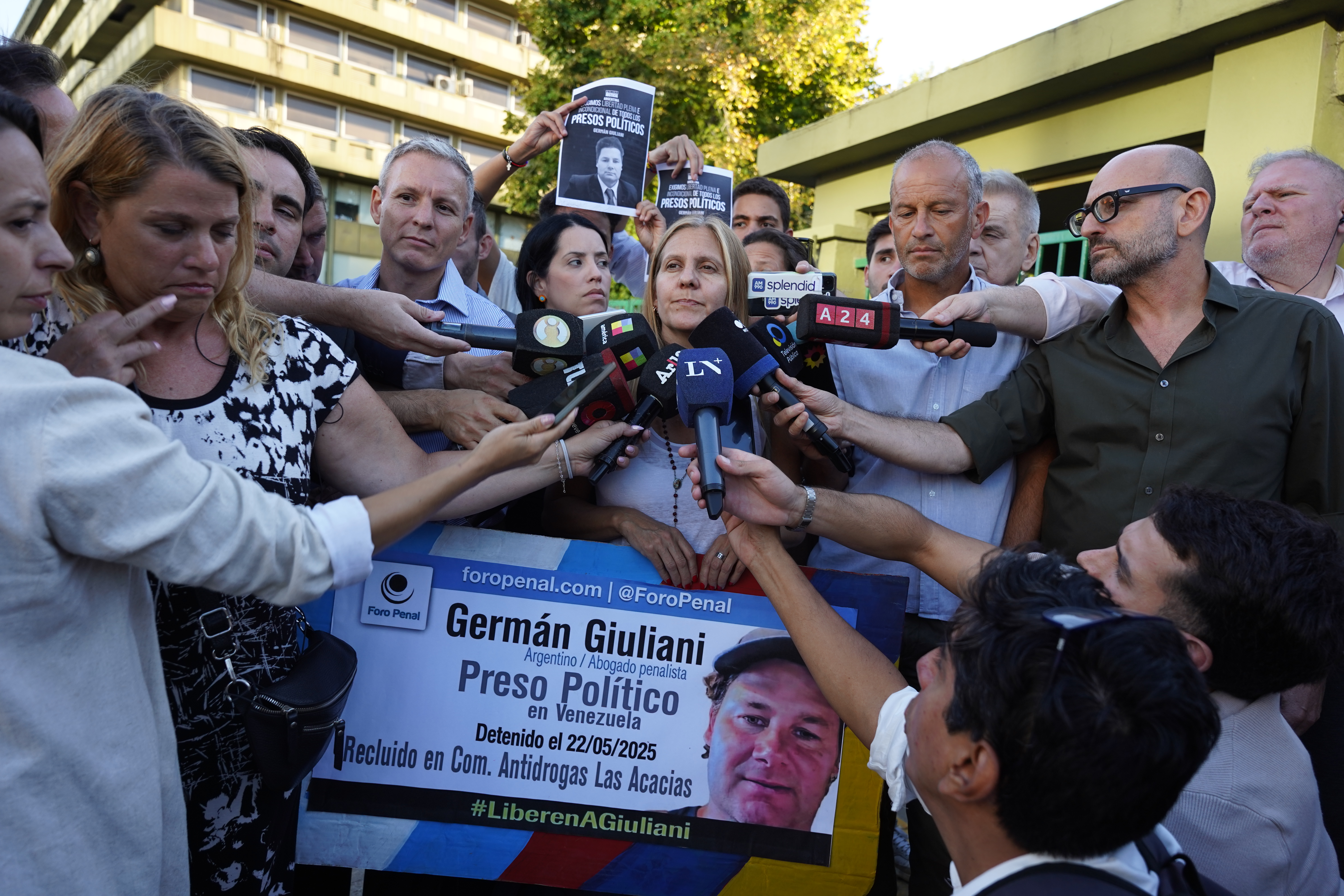 A 11 meses de su detenci&oacute;n, la esposa de Germ&aacute;n Giuliani exige su liberaci&oacute;n tras el mot&iacute;n que dej&oacute; cinco muertos en Venezuela