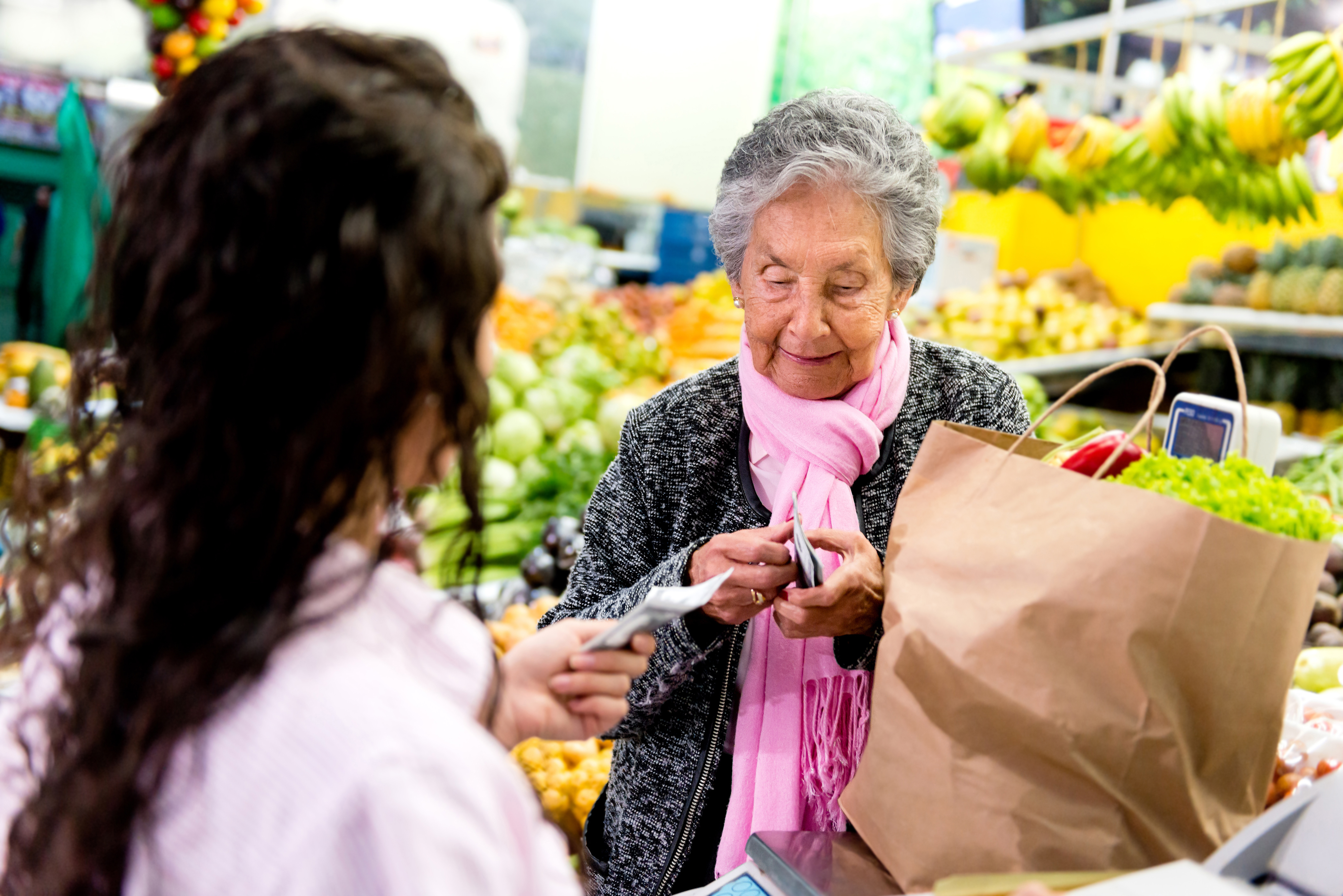 Los adultos mayores también podrán obtener beneficios en el ámbito de salud.
Foto Getty Images