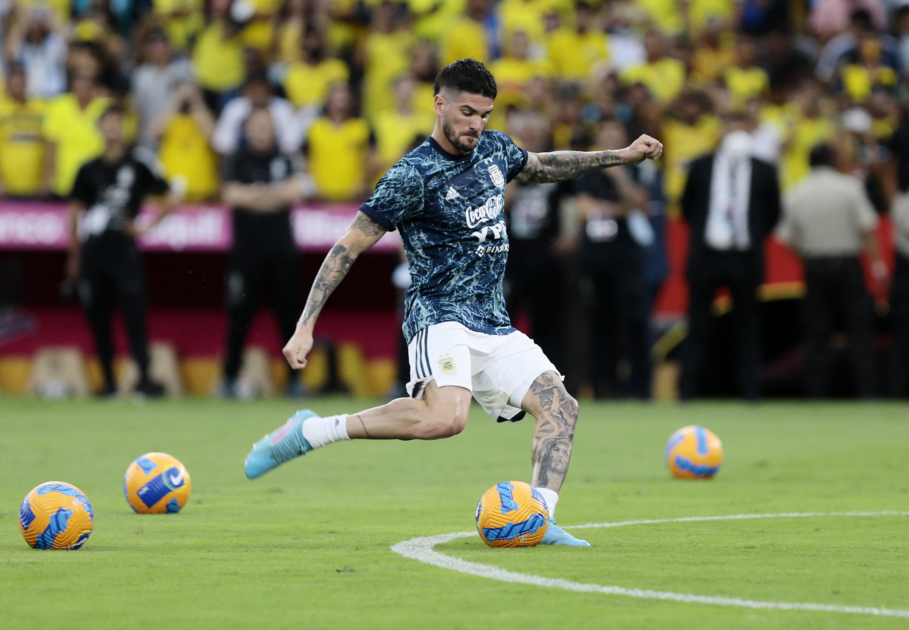 ¿Cambiará de equipo De Paul antes del Mundial) REUTERS/Franklin Jacome